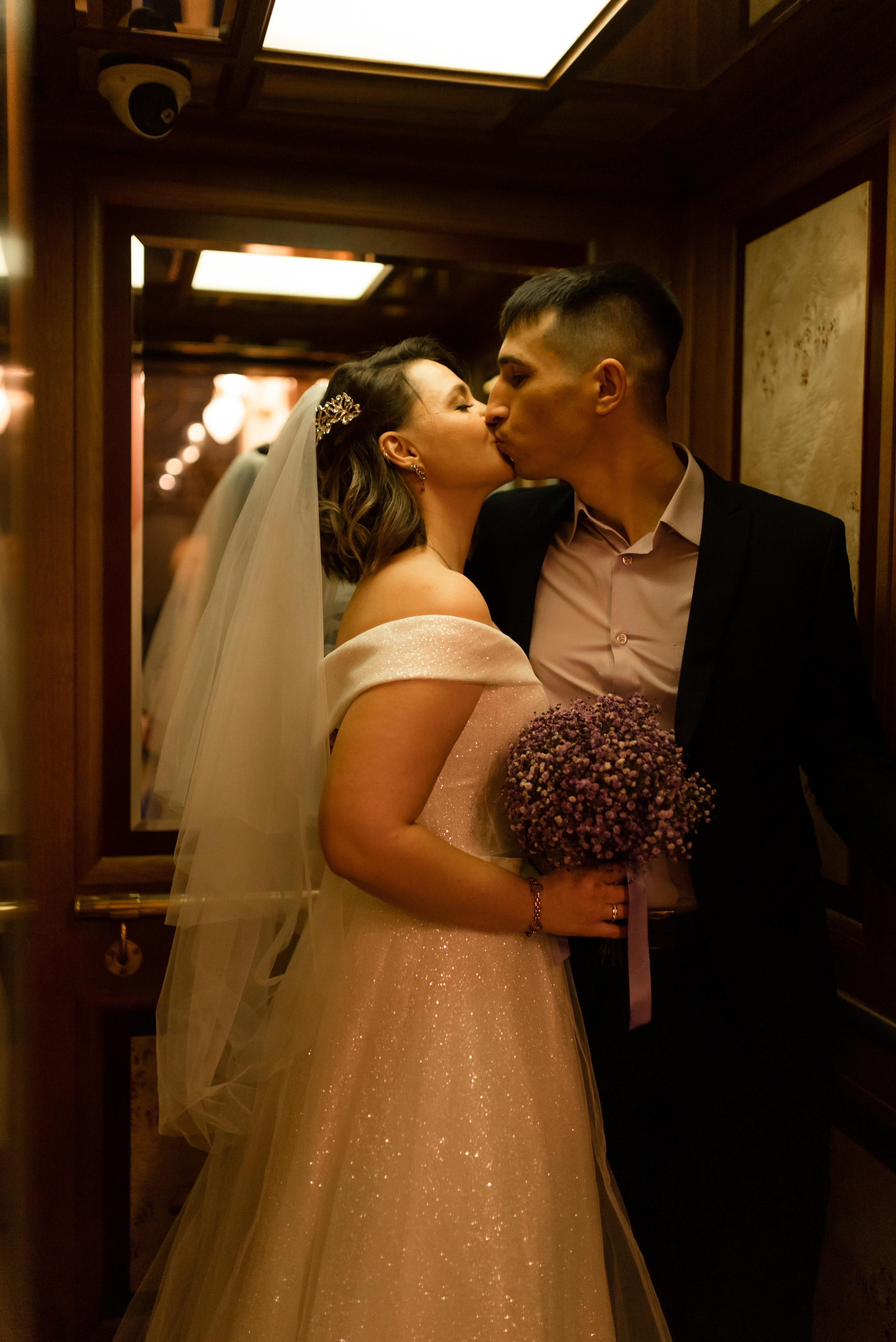 Дарья и Владимир. Роспись в Национале. Семейный и детский фотограф в Москве и Подмосковье Ксения Черникова