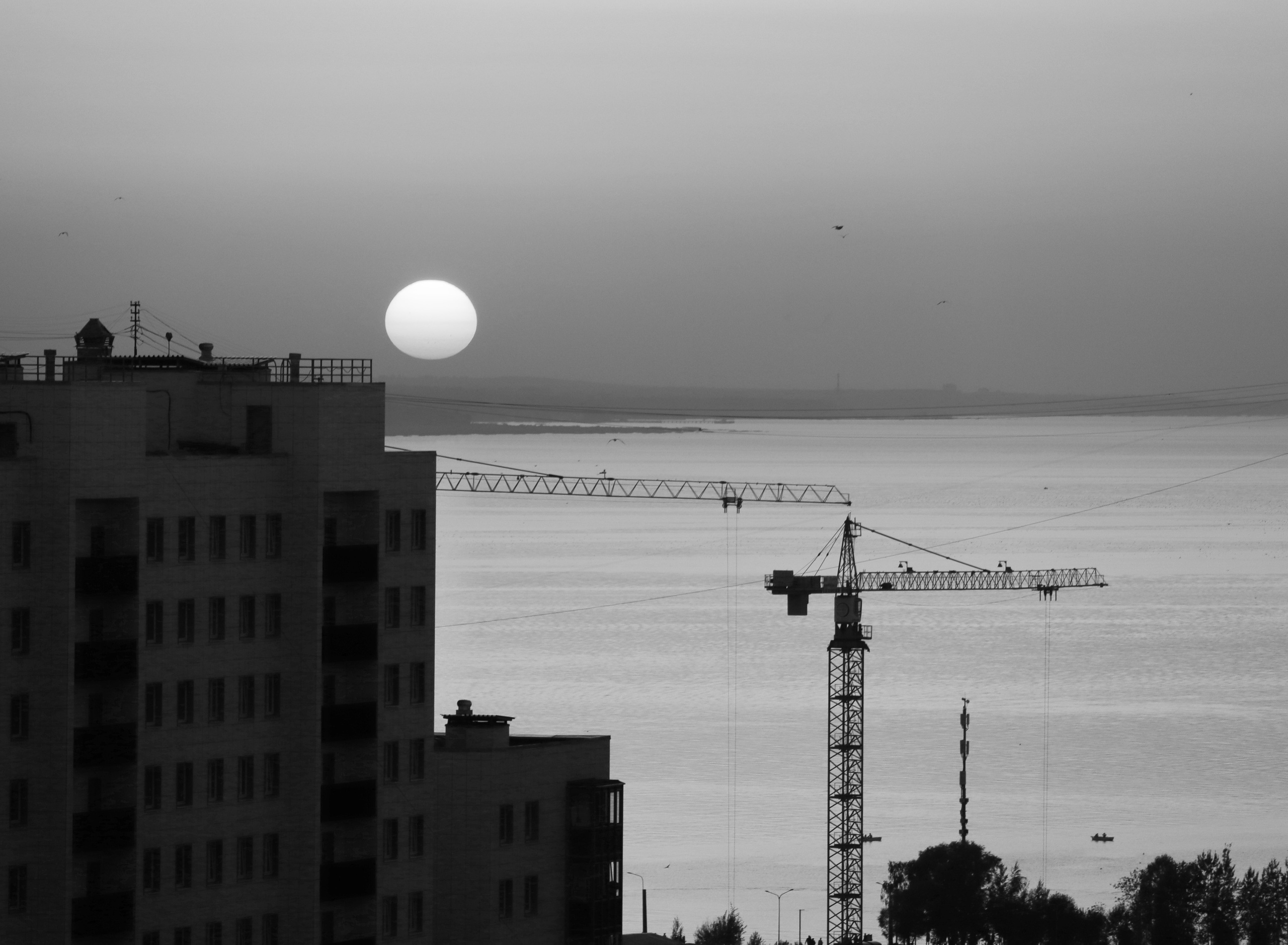 У воды. Главная