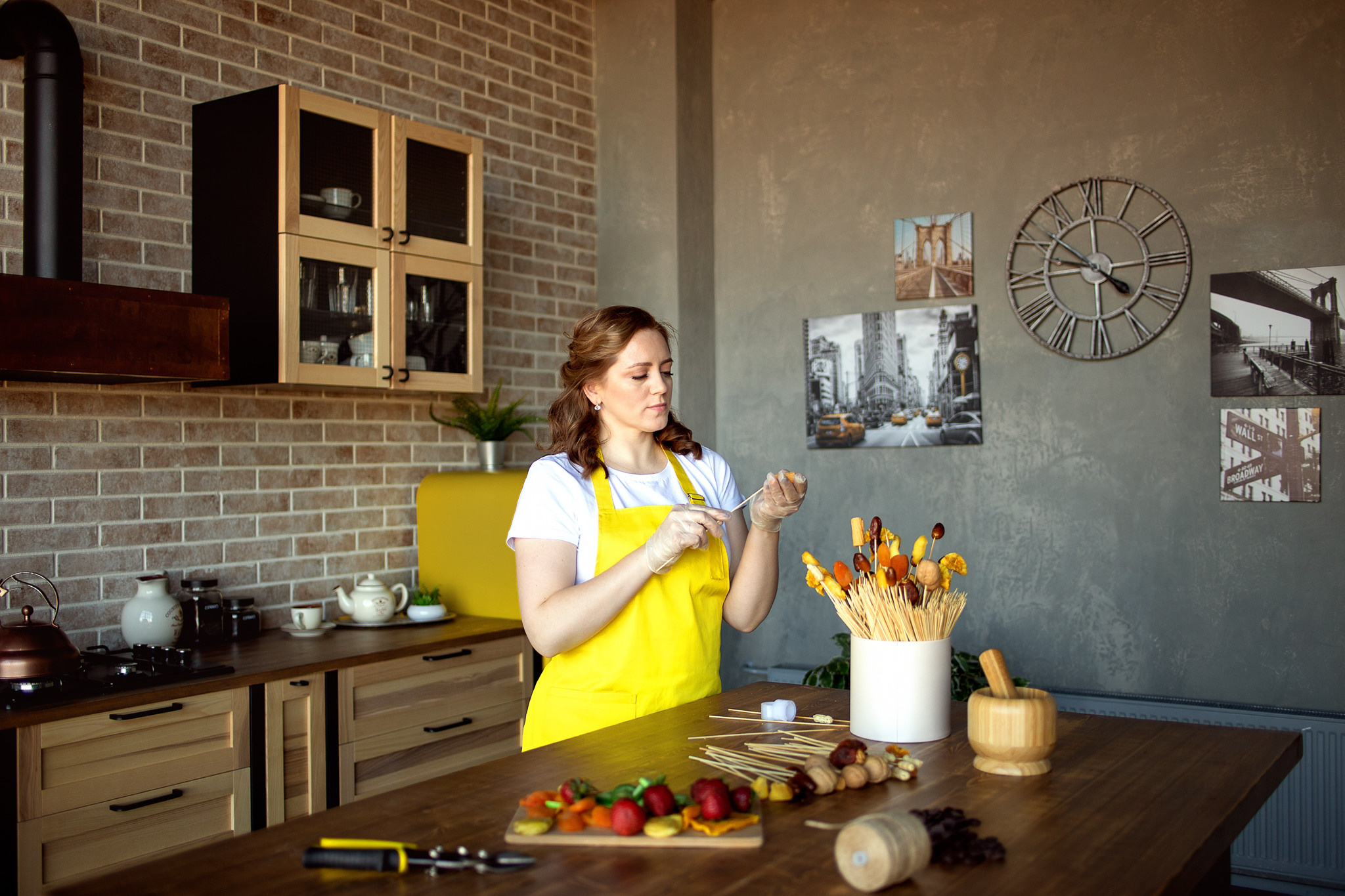 Контент - съёмка для мастера по изготовлению букетов из сухофруктов и конфет ручной работы   