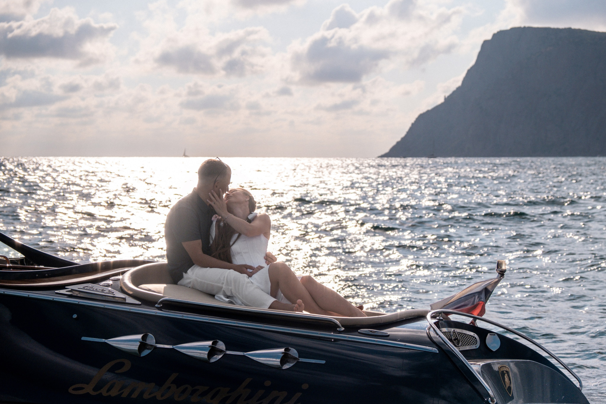 Фотосессия на катере Lamborghini в Балаклаве | Фотограф Илья Желдак. Свадебный фотограф и видеограф в Крыму! Ваш день будет незабываемым!