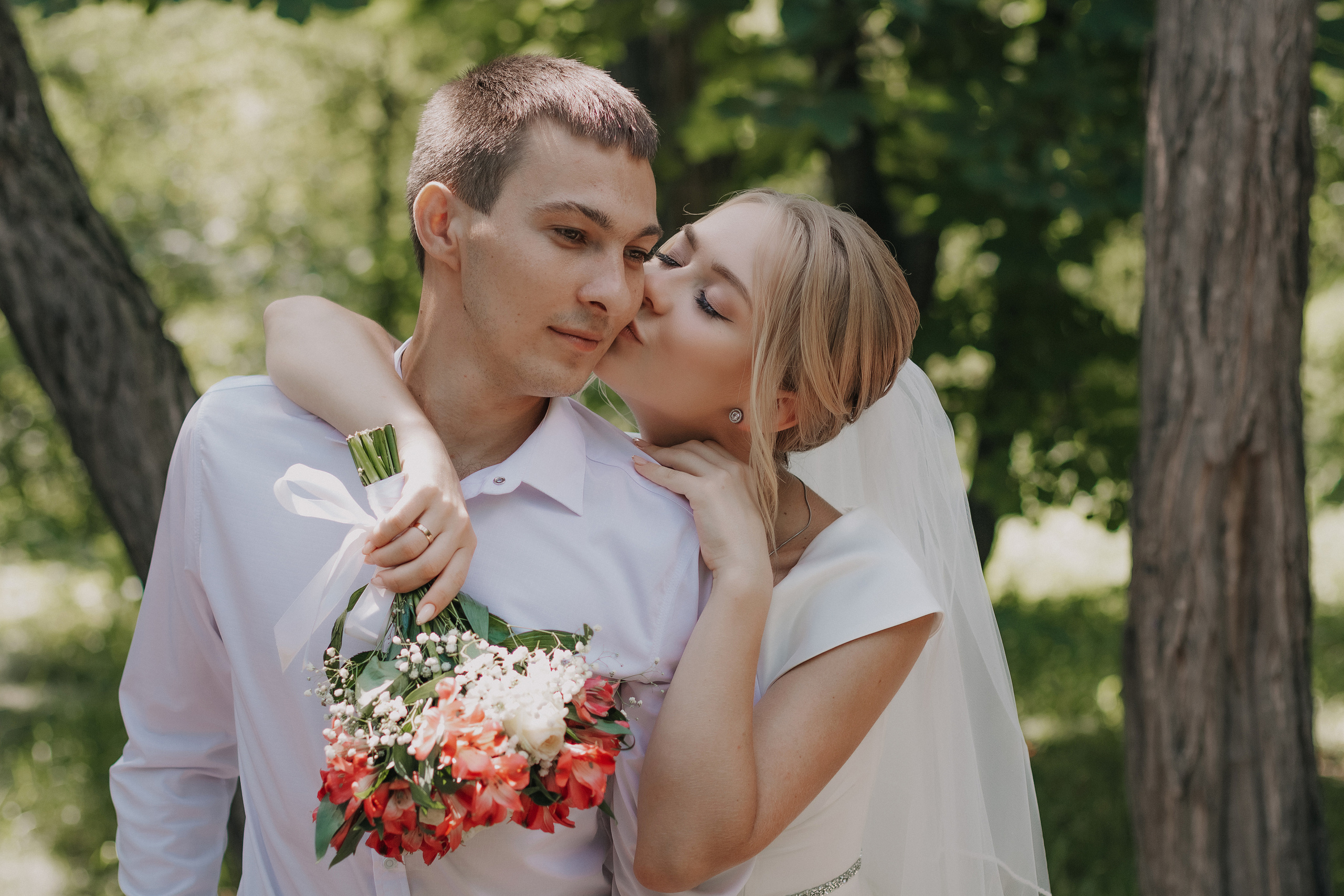 Свадебная фотосессия в Саратове. Оля и Дима. Свадебный и семейный фотограф в Саратове Злата Терещук