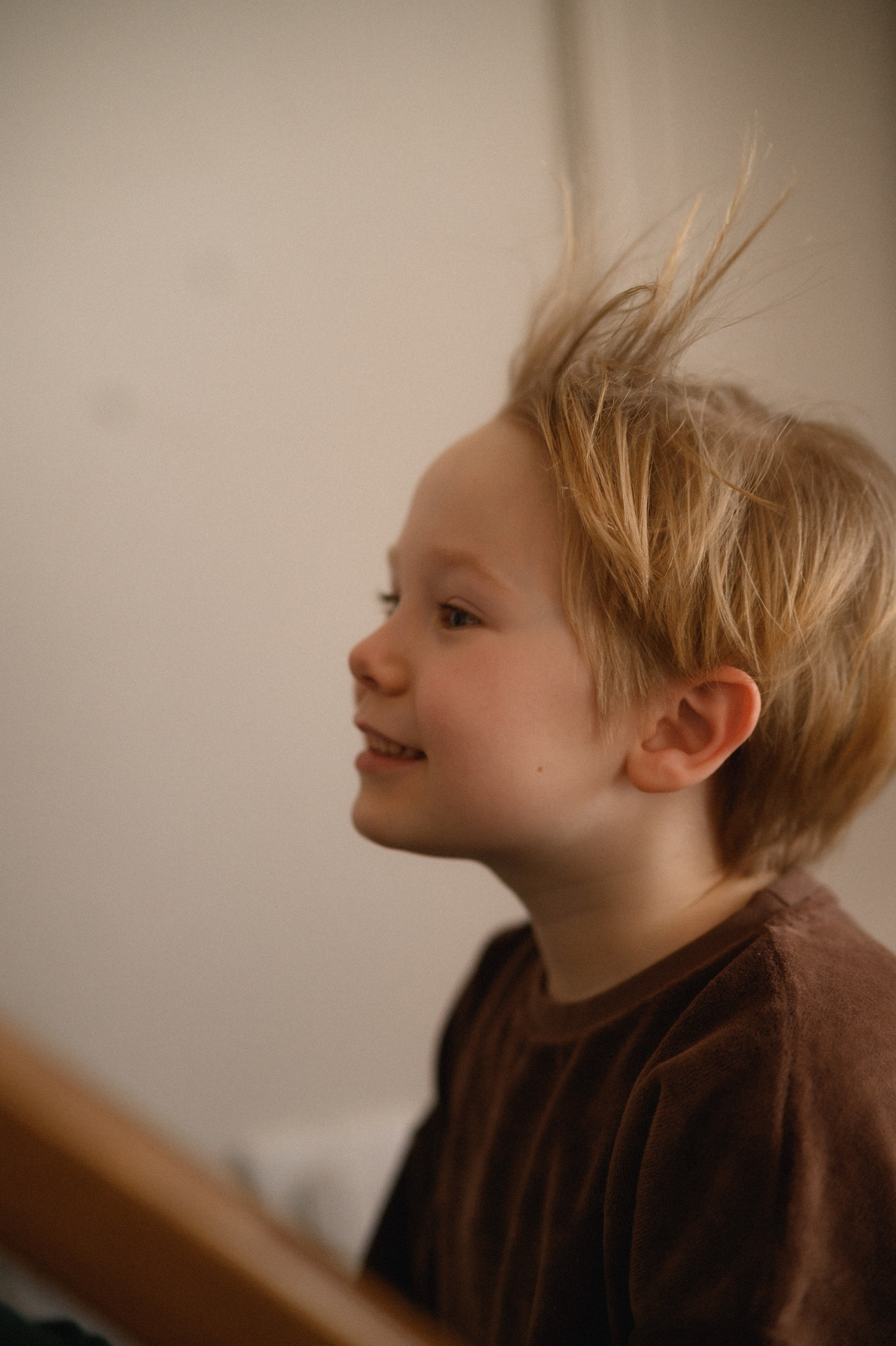 Валентин, Ирина, Евсей, Кира и Агата дома. Семейный и свадебный lifestyle-фотограф в Москве Мария Петрова