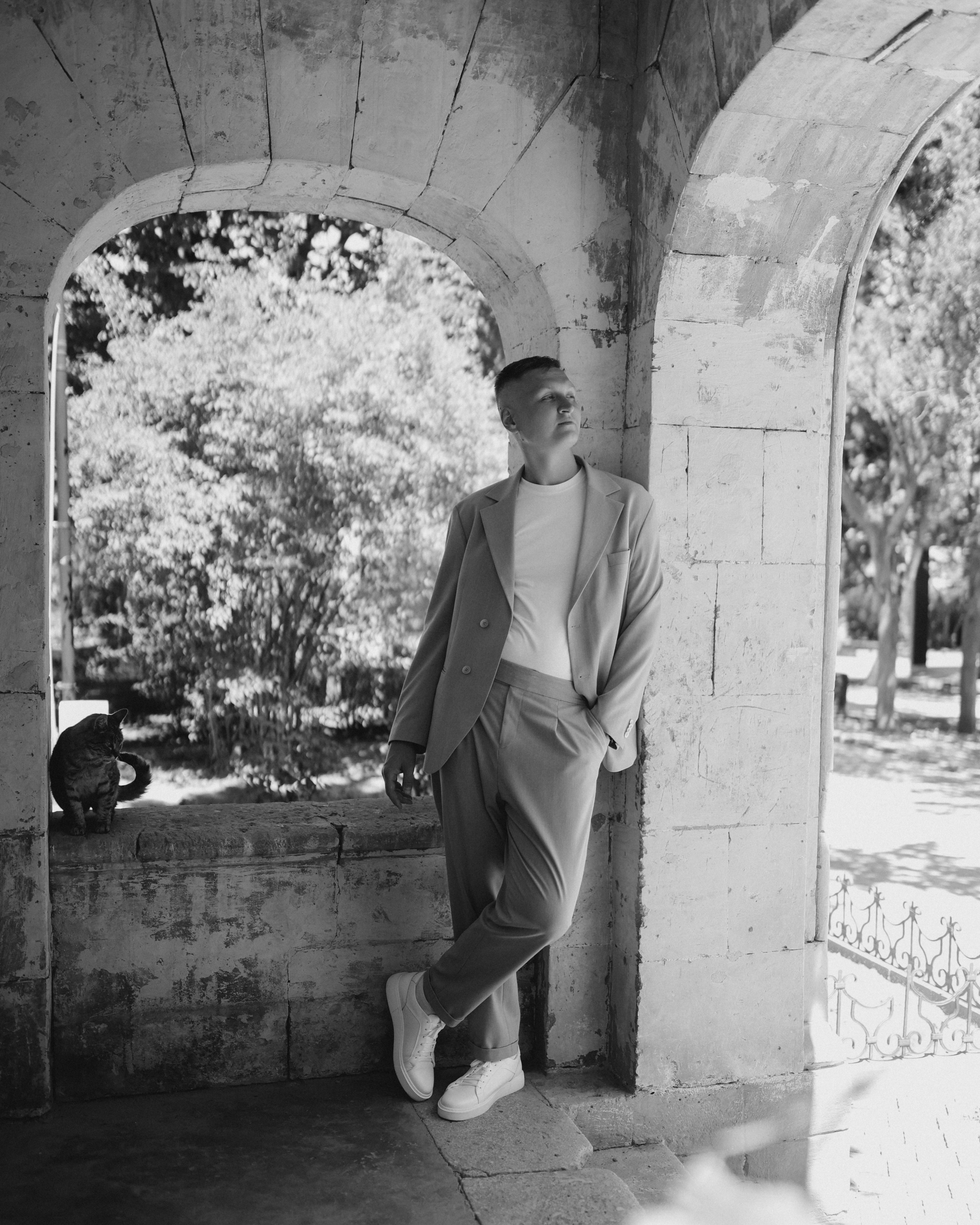 Роспись и прогулка в старом Херсонесе. Фотограф в Севастополе и Крыму Артем Волобуев