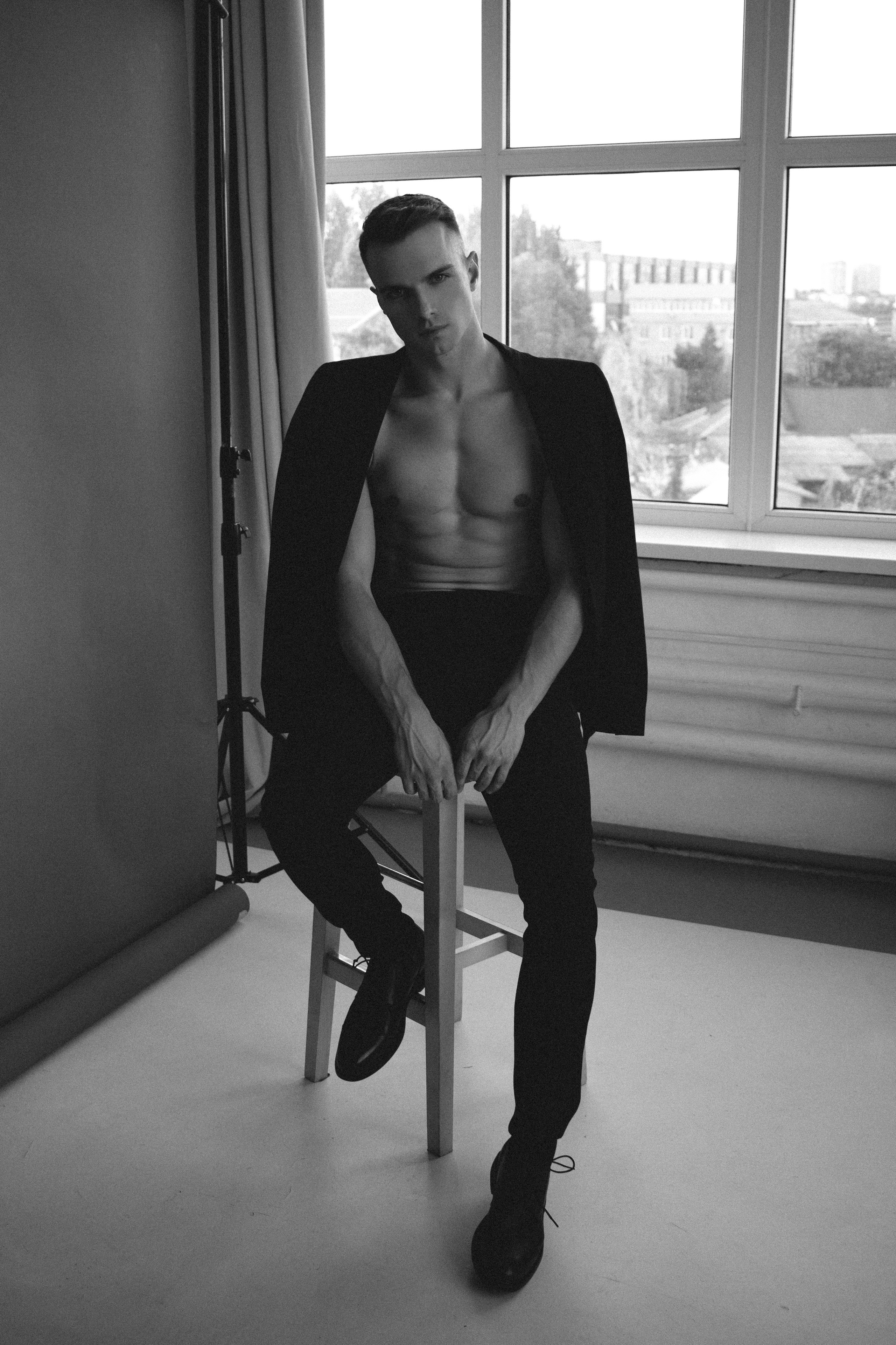 Male. Male photographer