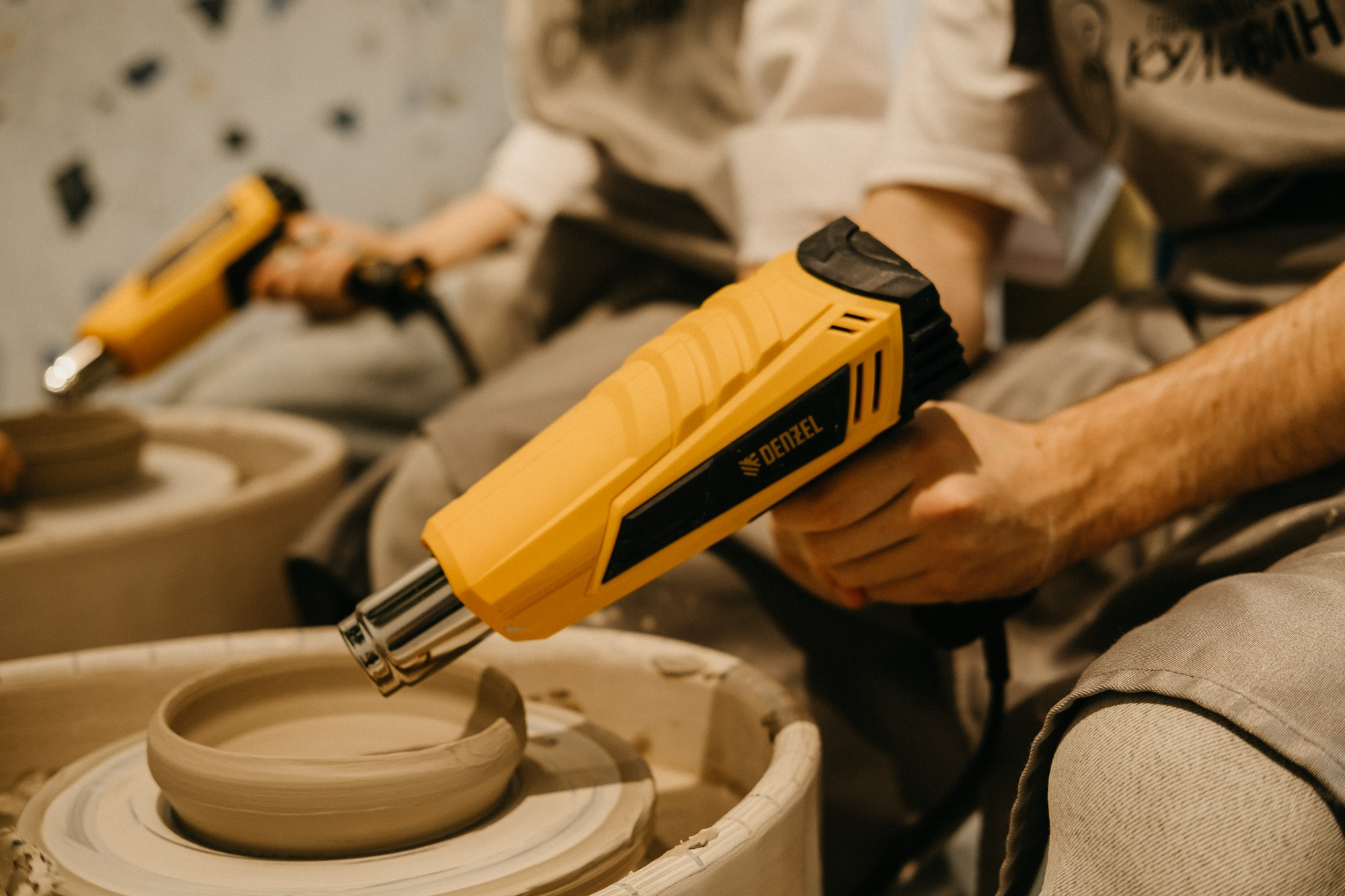 В гончарной мастерской. Свадебный фотограф Александра Тюлякова