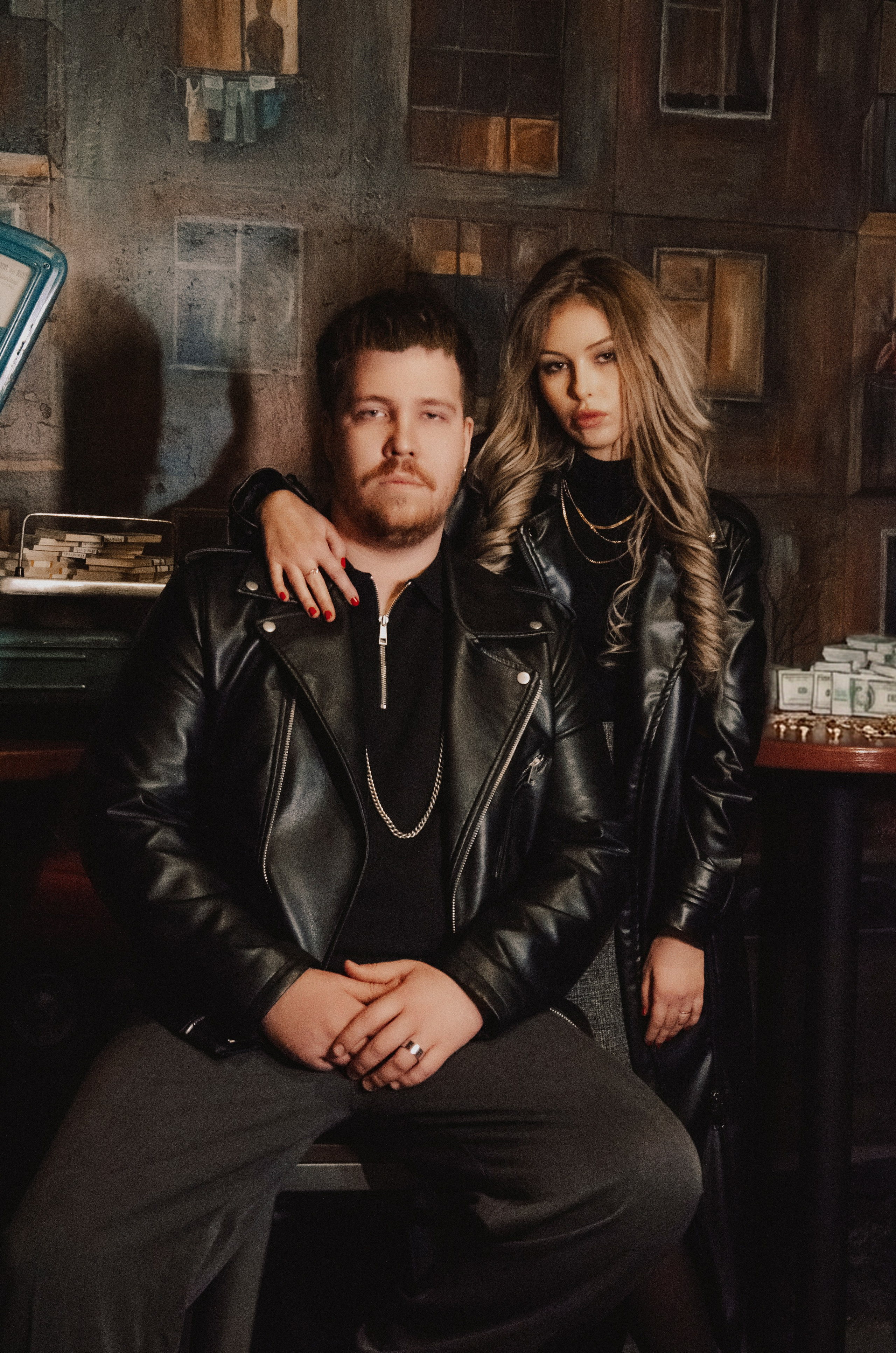 Съемка в стиле жены бандита. Фотографы в Тюмени Андрей и Лидия Войвод