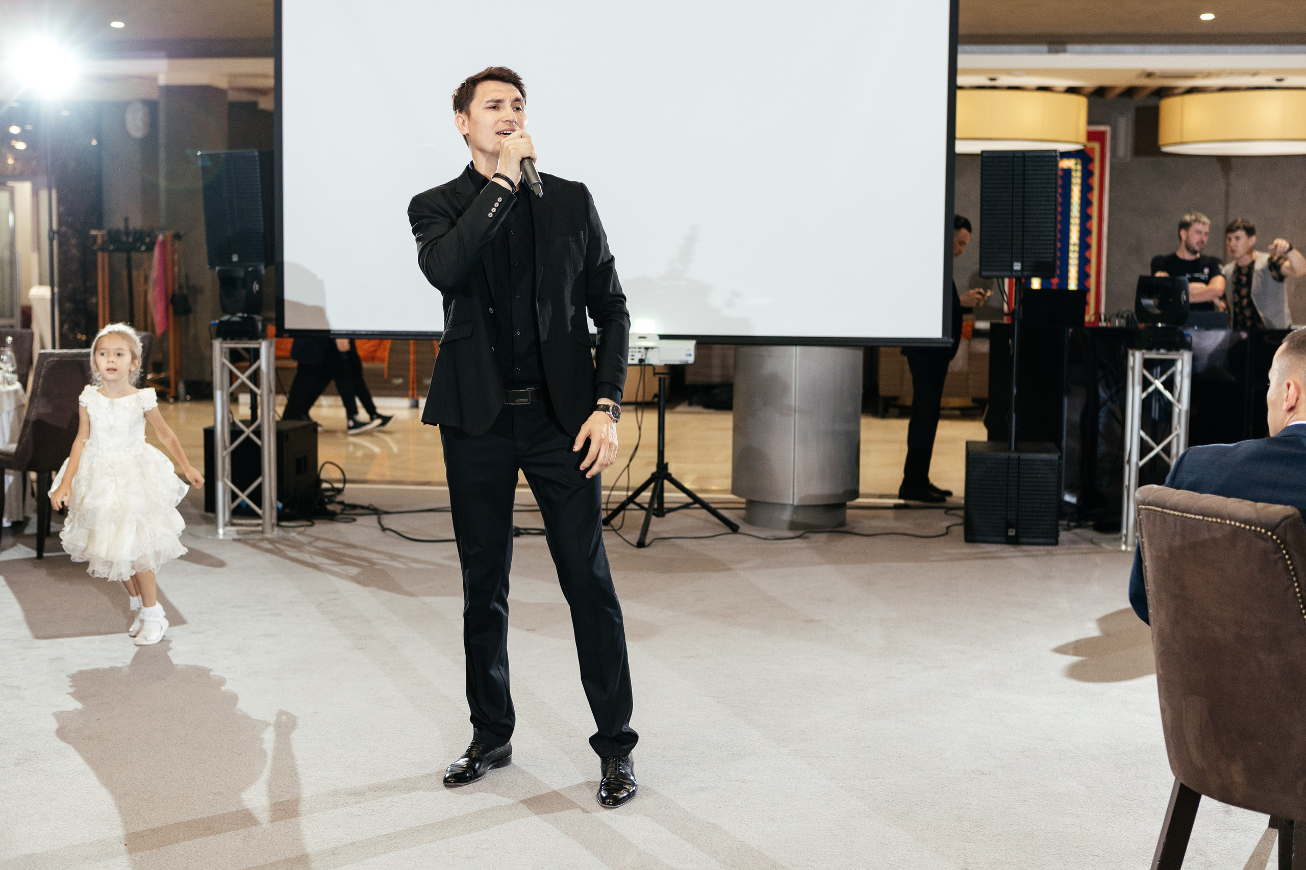 Свадебный фотограф Уфа — Руслан ГабдлисламовЖивые эмоции, красивые кадры, воспоминания на всю жизнь.Работаю по всей Республике Башкортоста. Свадебный фотограф Уфа Руслан Габдлисламов