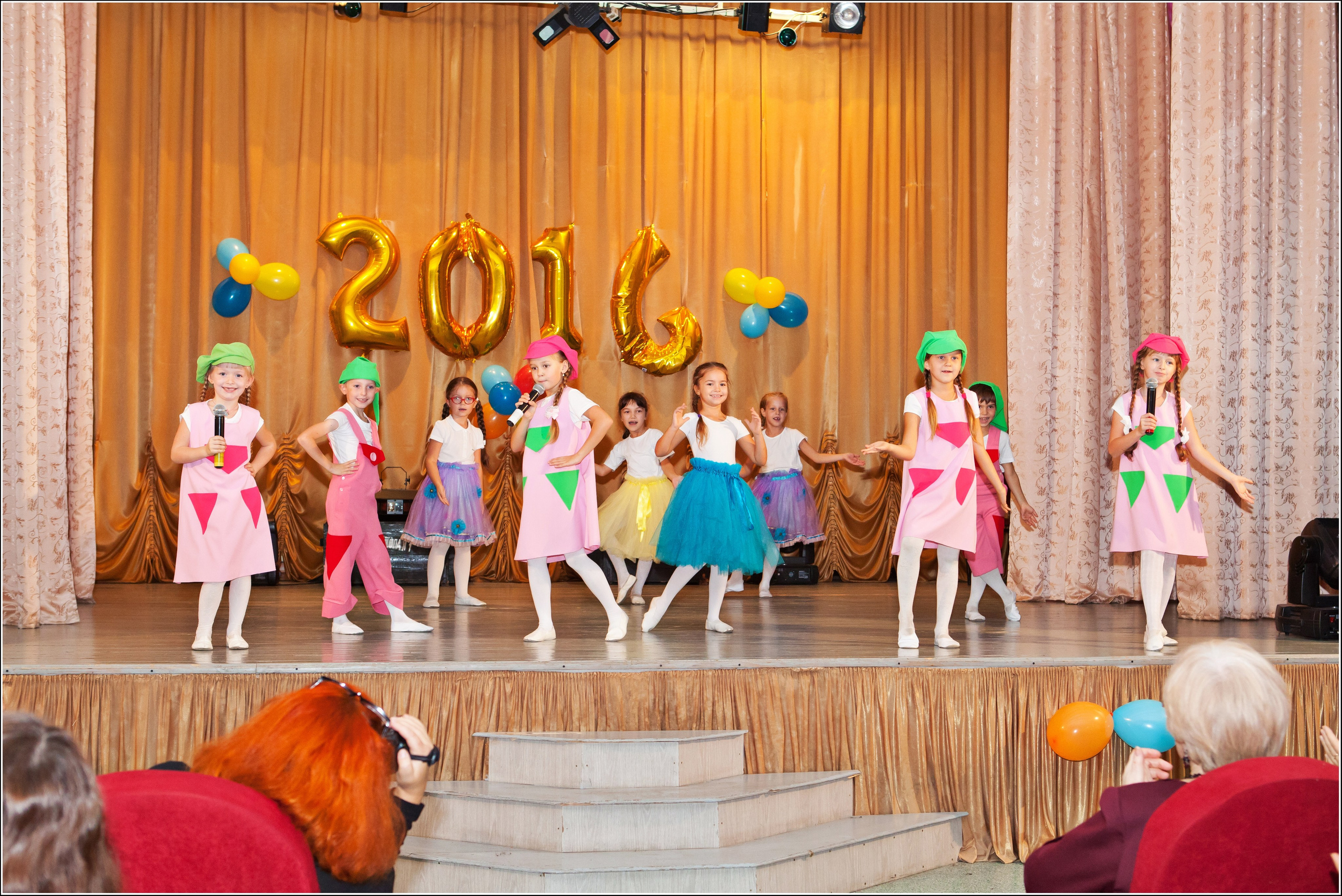 Выступление коллектива Дежавю. Фото и видео Москва, Московский. Свадебный фотограф, видеограф, фотосессии, видеосъемка