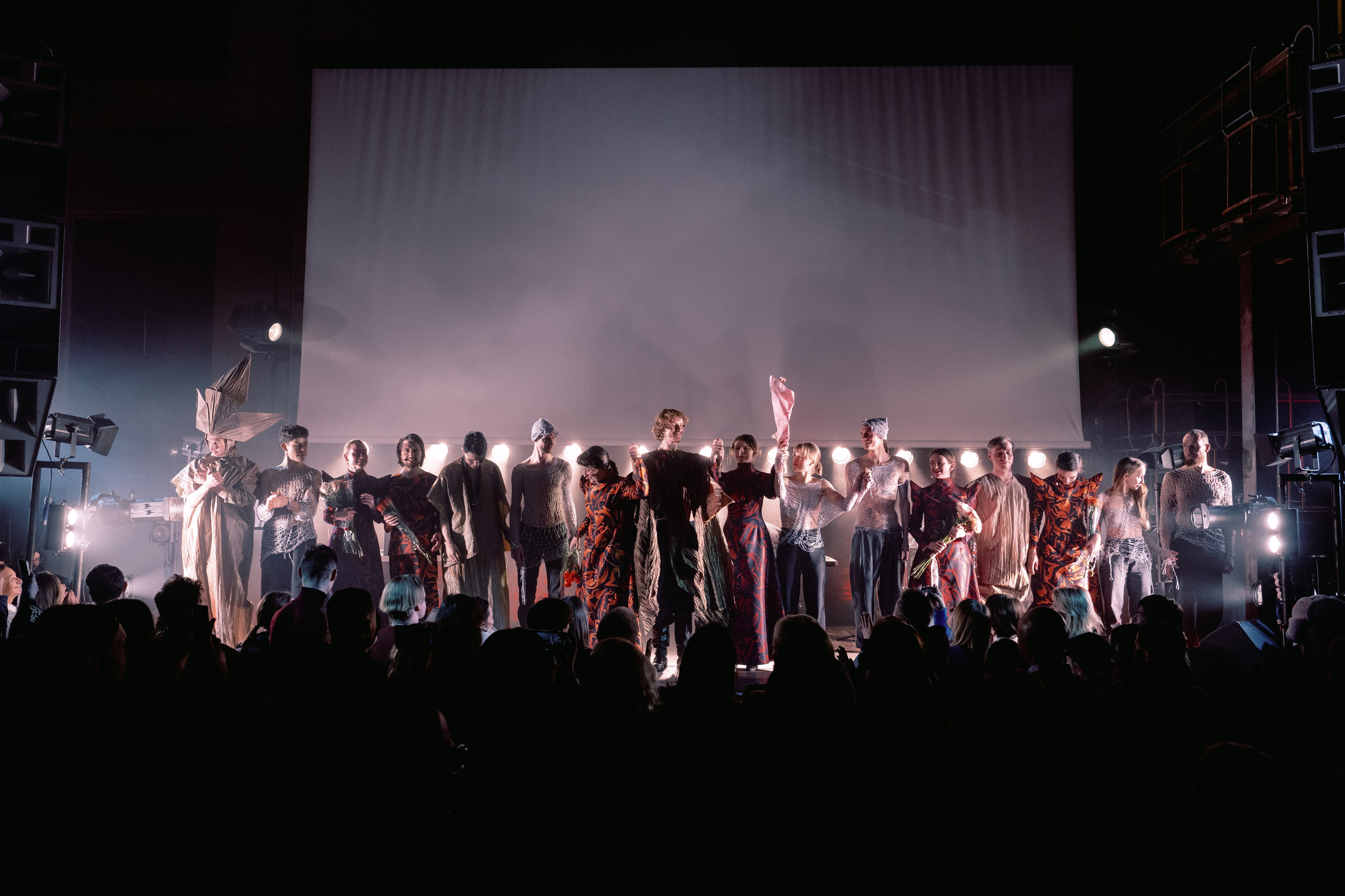 СЛОВО. Ансамбль «КОМОНЬ». @tomrus: Рустам Шагиморданов — фотограф