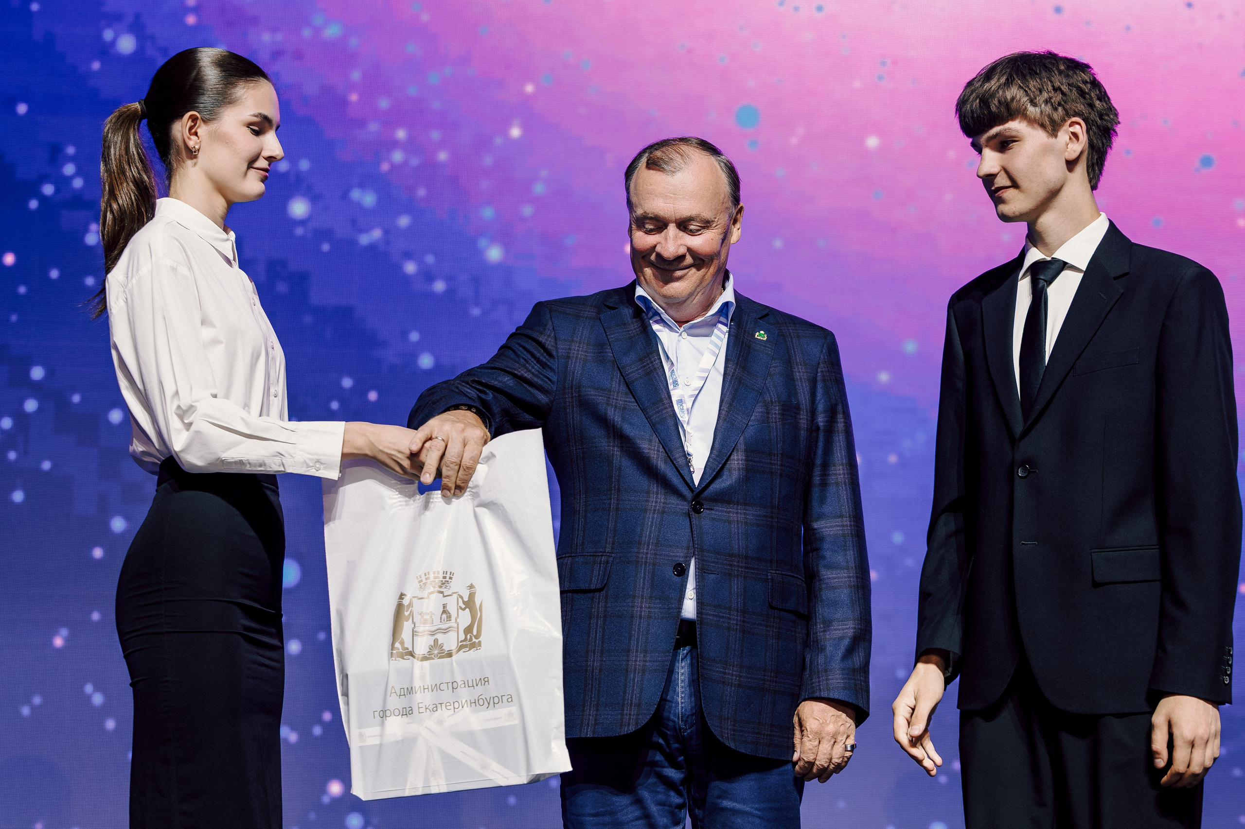 Городской выпускной 2026. Лёшка Варзегов — фотограф
