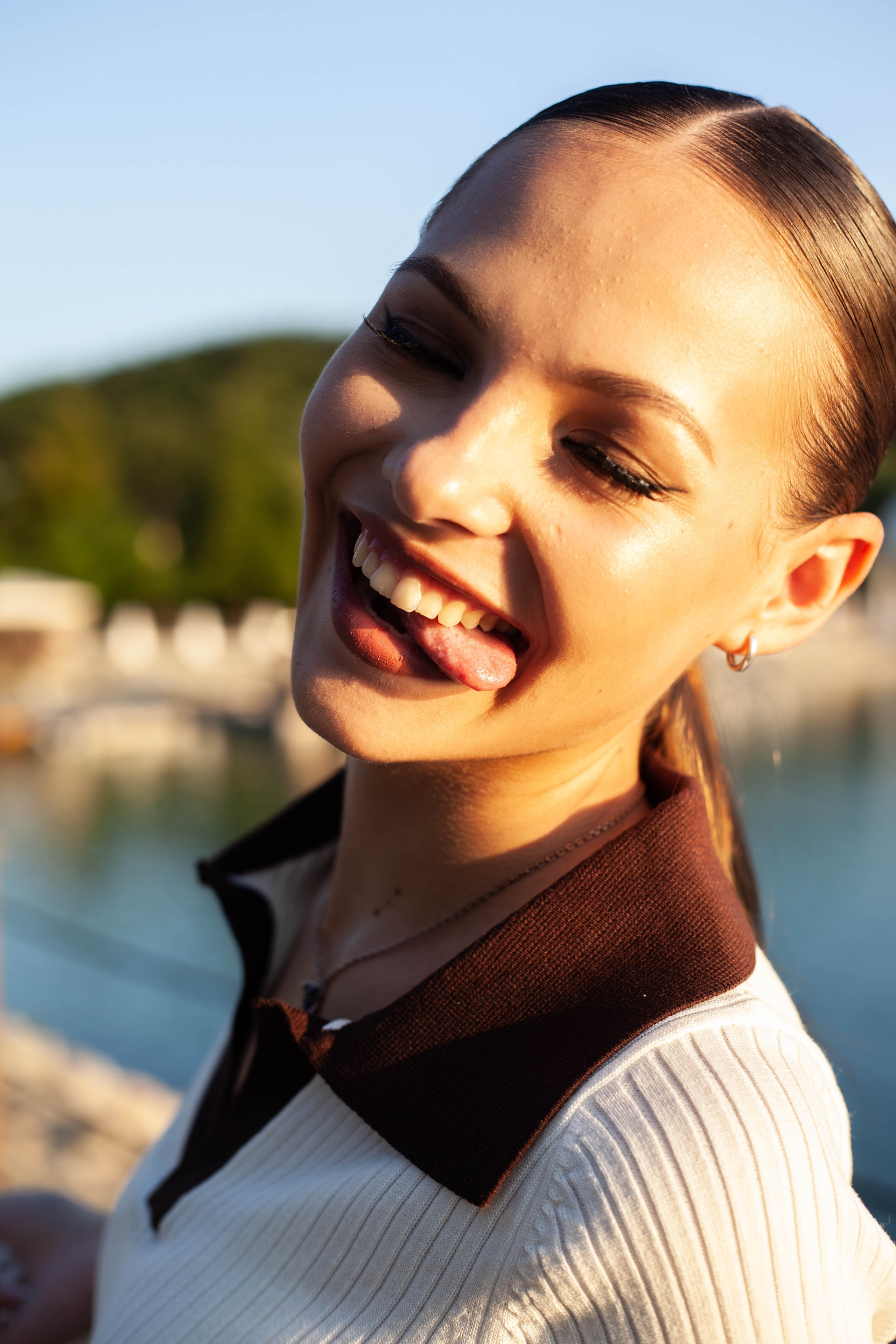 Абрау. Уличный фотограф Города N