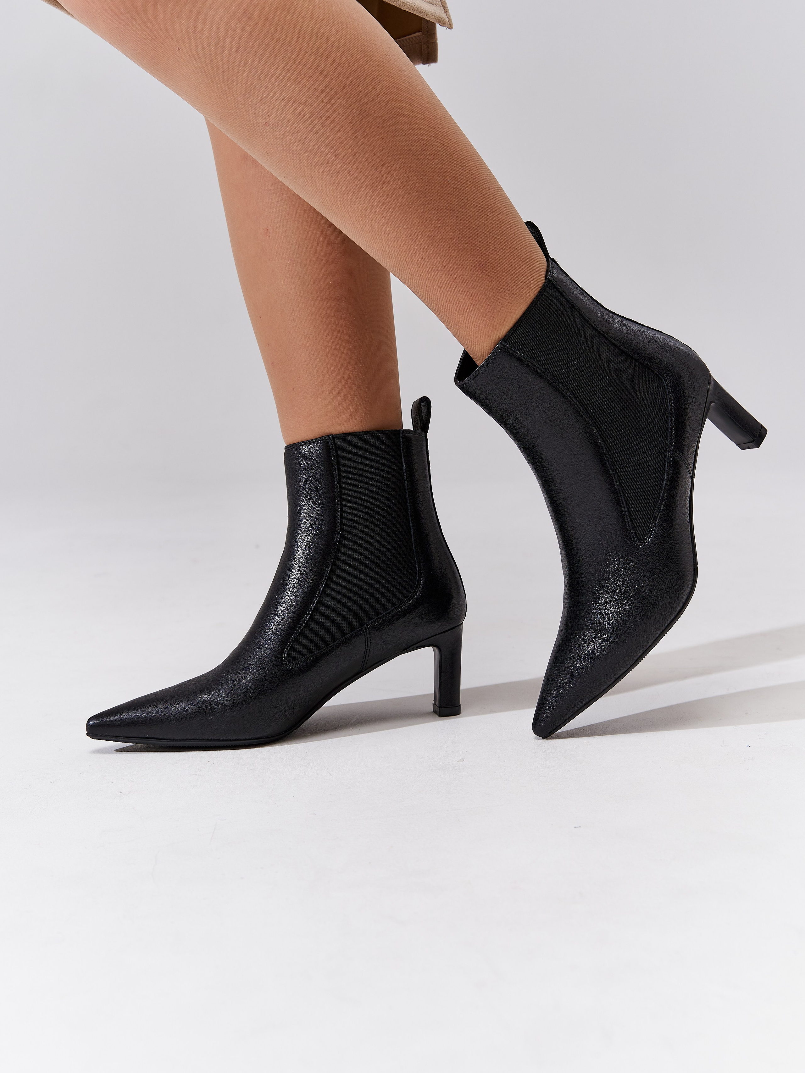 Женская обувь. Фотограф для маркетплейсов в Москве