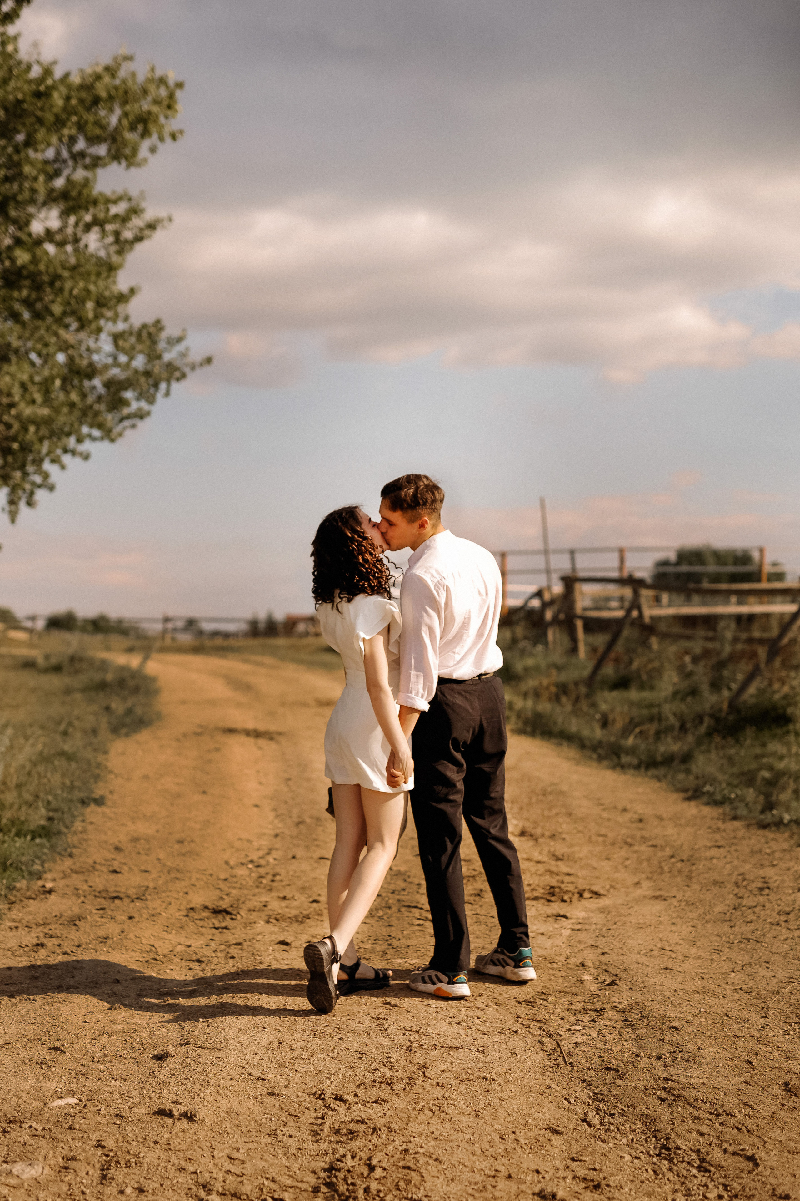 На конюшне. Фотограф и ретушер. (Армения/Россия)