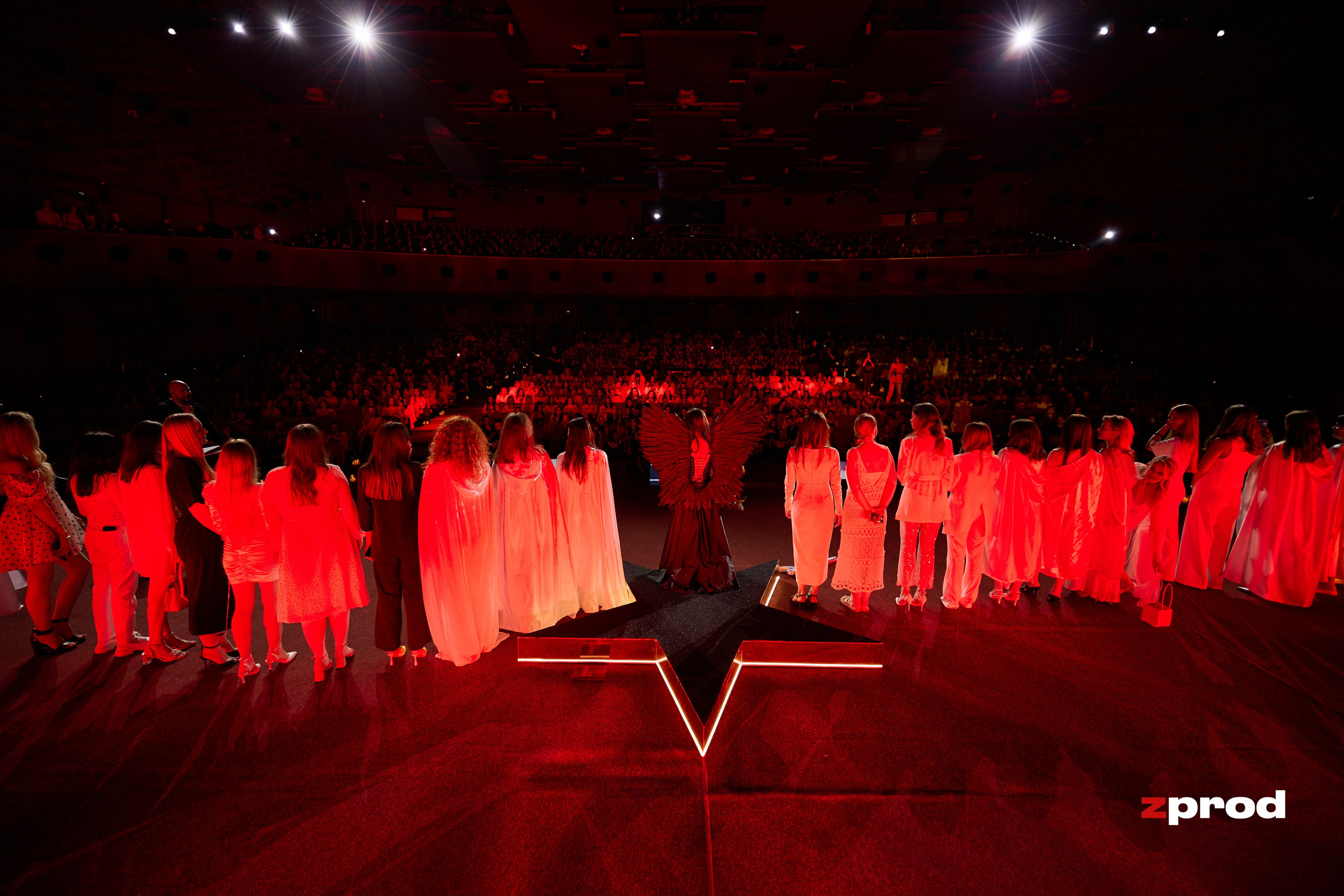 Репортажная съёмка для инфобизнеса и премьеры | Видео и фото контент | ZPROD. Фото и видеосъемка | продакшн студия ZPROD