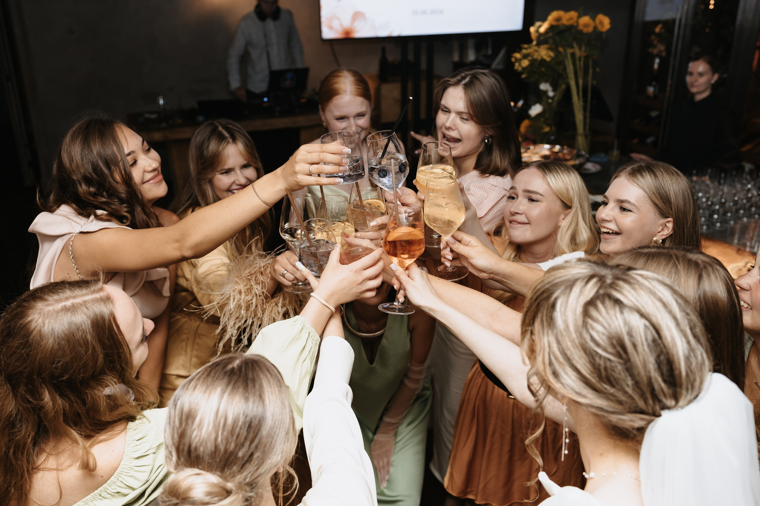 Илья и Ксюша (2024). Свадебный и семейный фотограф в Москве Яна Шувалова