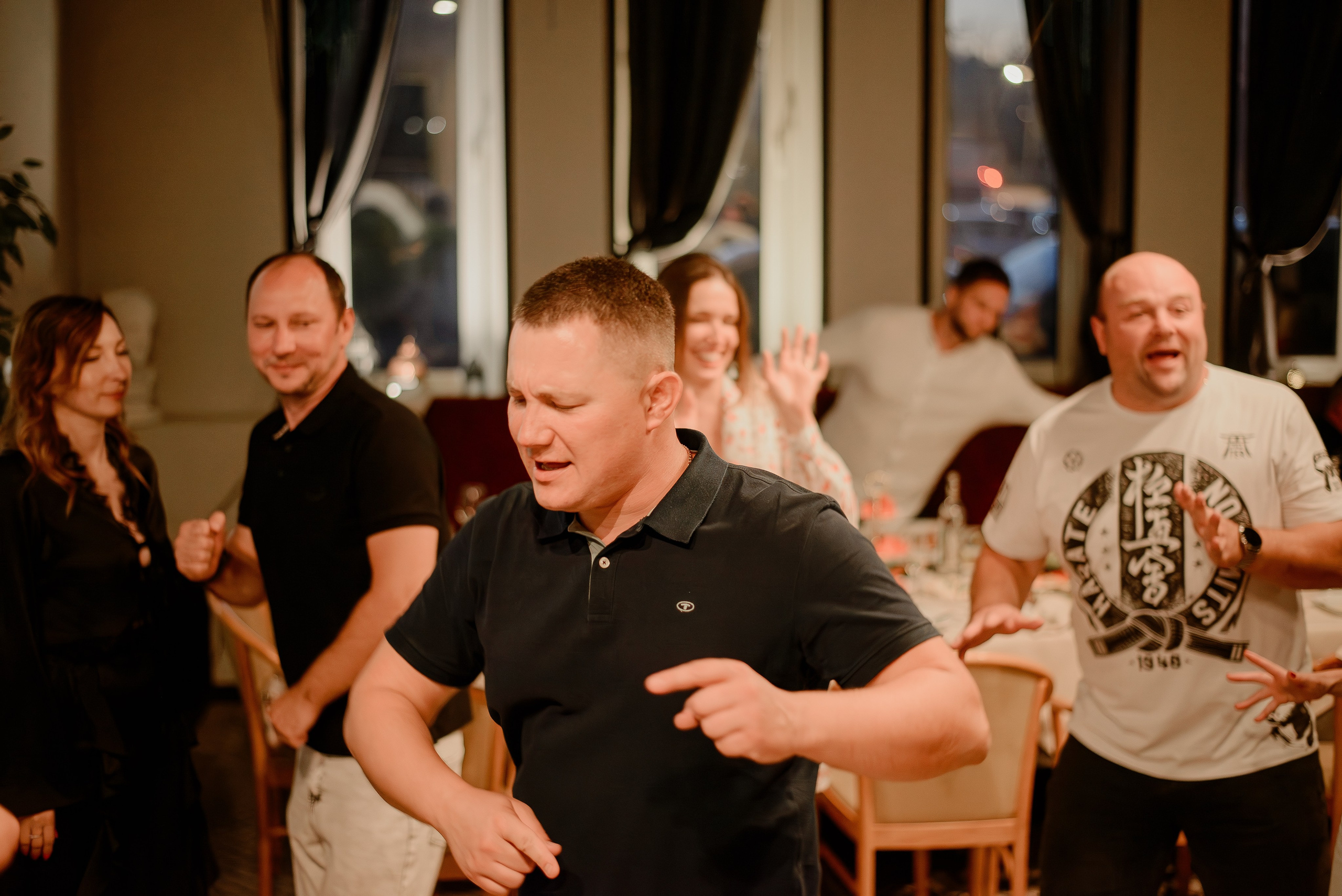 Свадьба и банкеты. Дина — ваш фотограф в Коломне и Москве. Живые портреты, любимые люди, важные события. Всё, что хочется помнить