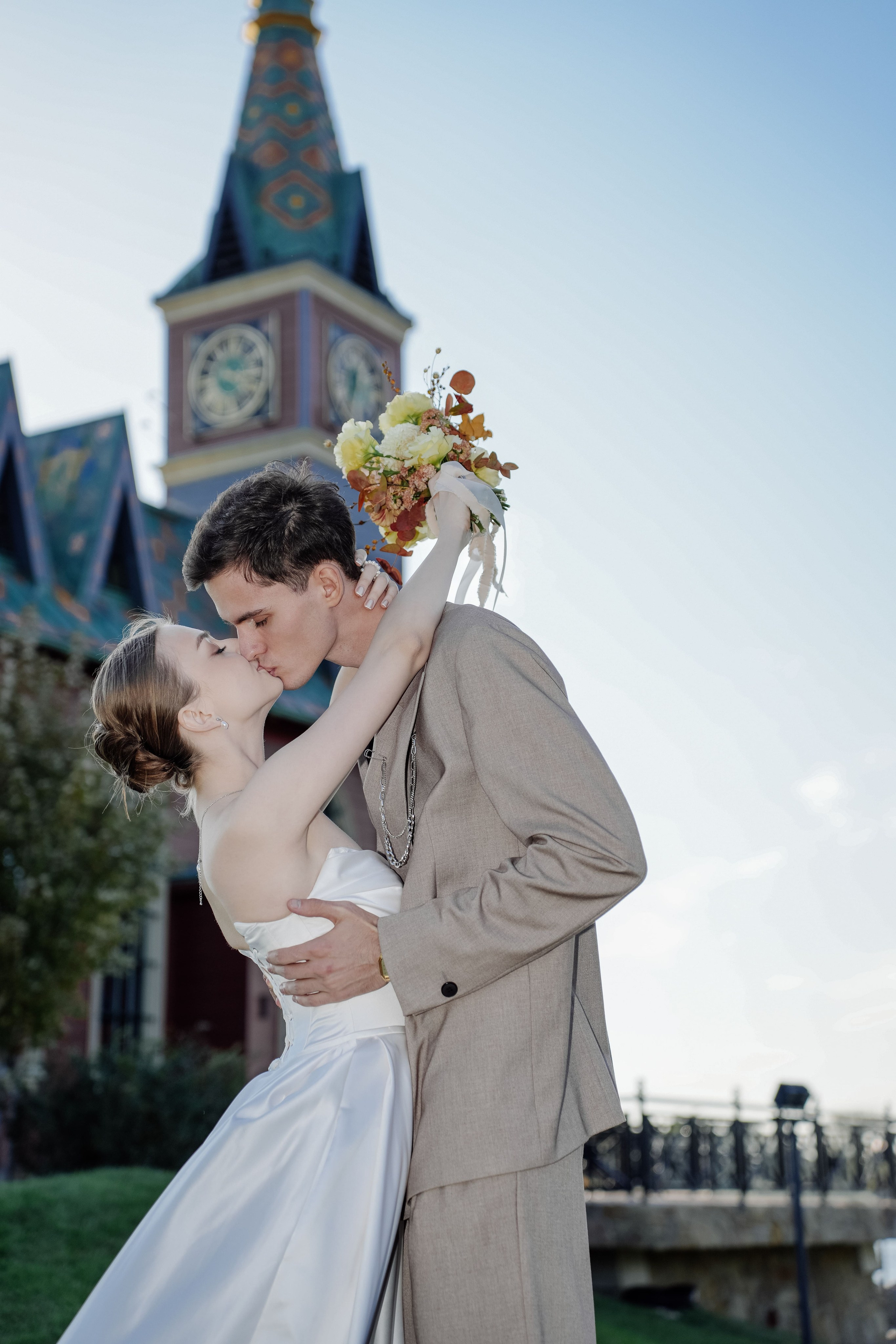 Old House. Олег и Ульяна. Свадебный фотограф и видеограф в Ростове-на-Дону Виталий Величко