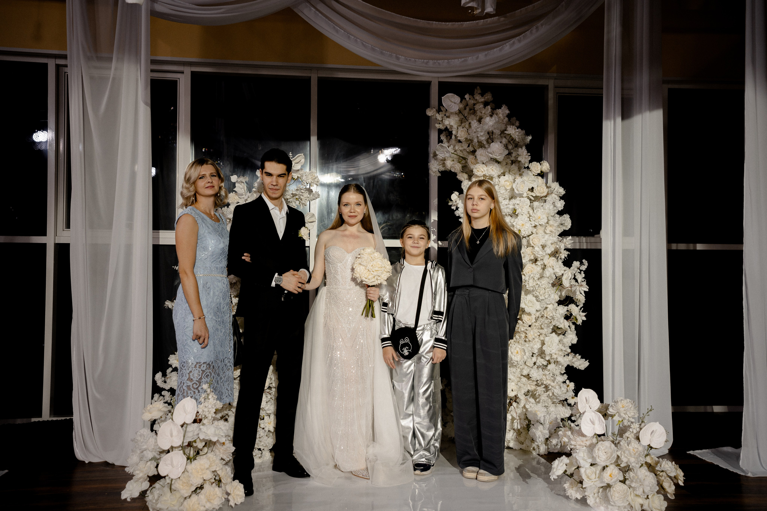 СВАДЕБНАЯ СЬЕМКА СБОРОВ В ОТЕЛЕ И ВЫЕЗД НА ЦЕРЕМОНИЮ (СНЯТО В СИБИРЕ В НИЖНЕВАРТОВСКЕ). Профессиональный фотограф, Санкт-Петербург — Виктория Богомолова