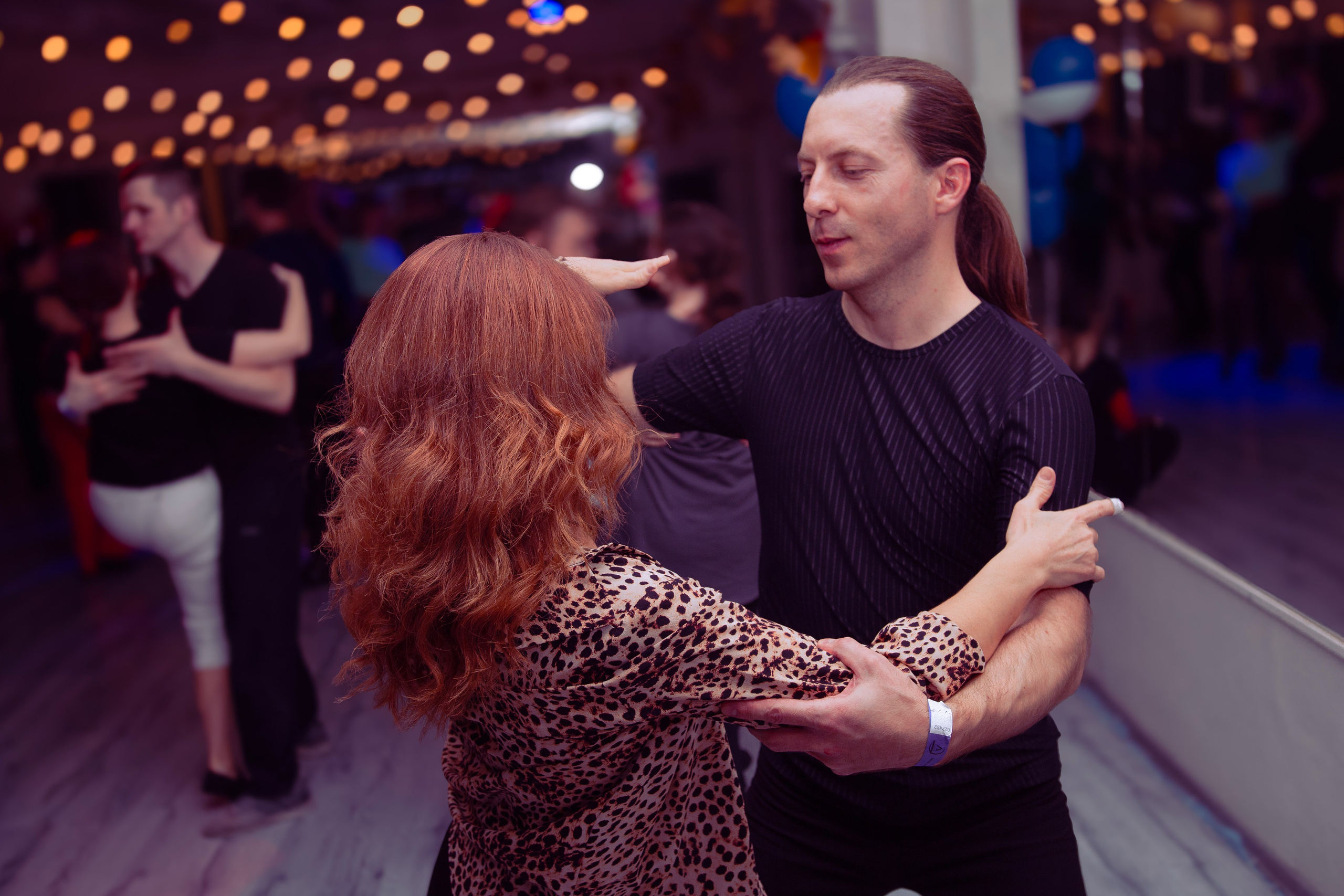 Dance cafe вечеринка