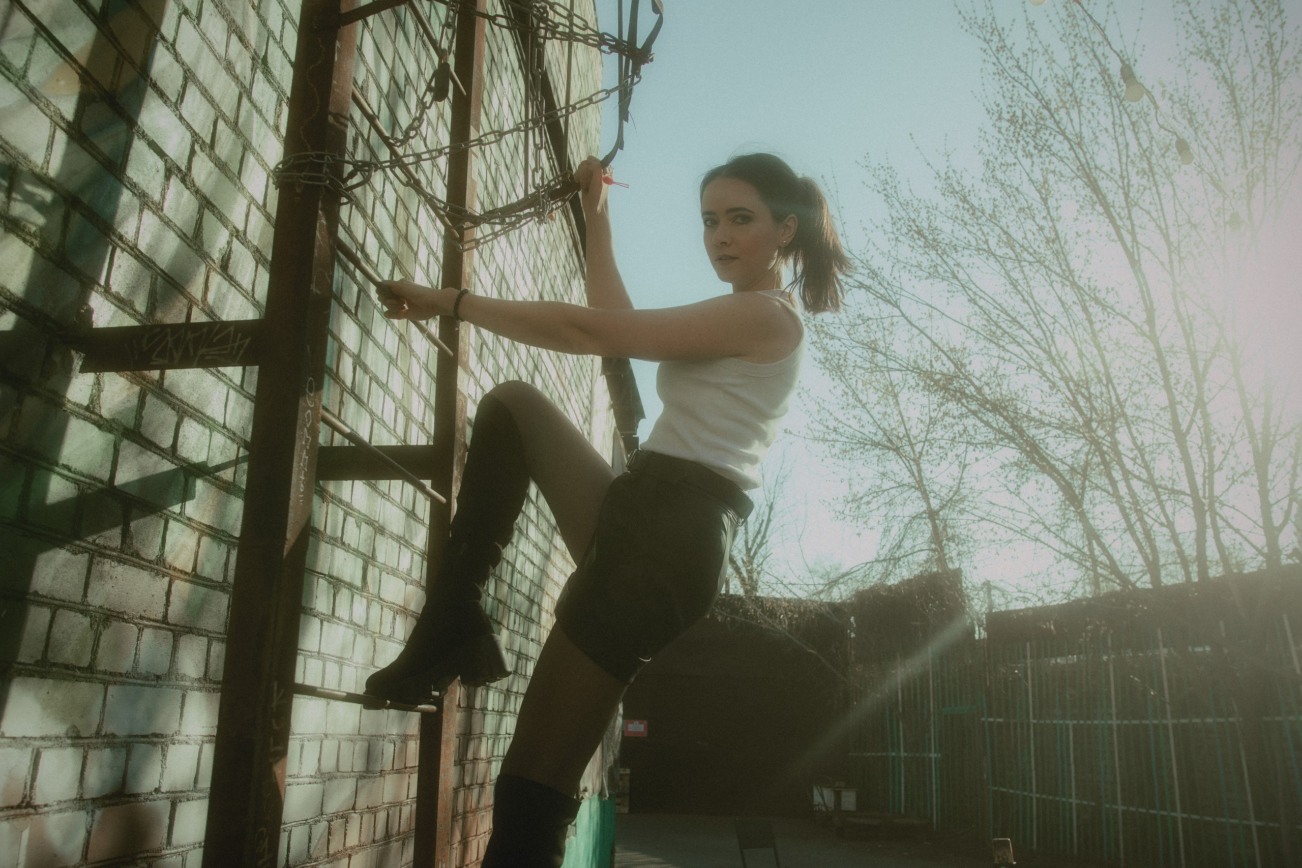 Солнечный Апрель