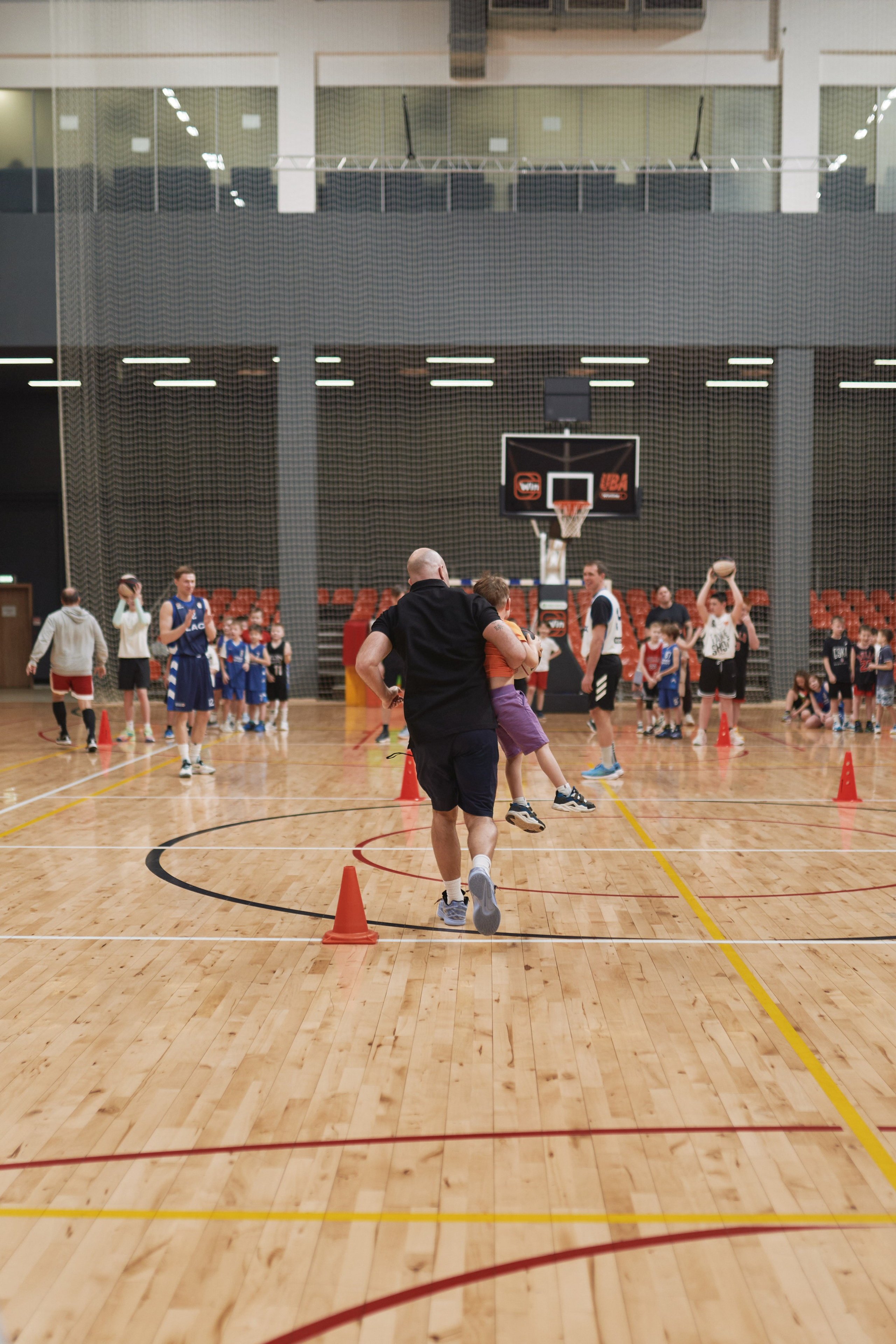 Новогодний баскетбол 2025. Детская лига. Евгений Бреча. Коммерческий и бэкстейдж фотограф в Москве