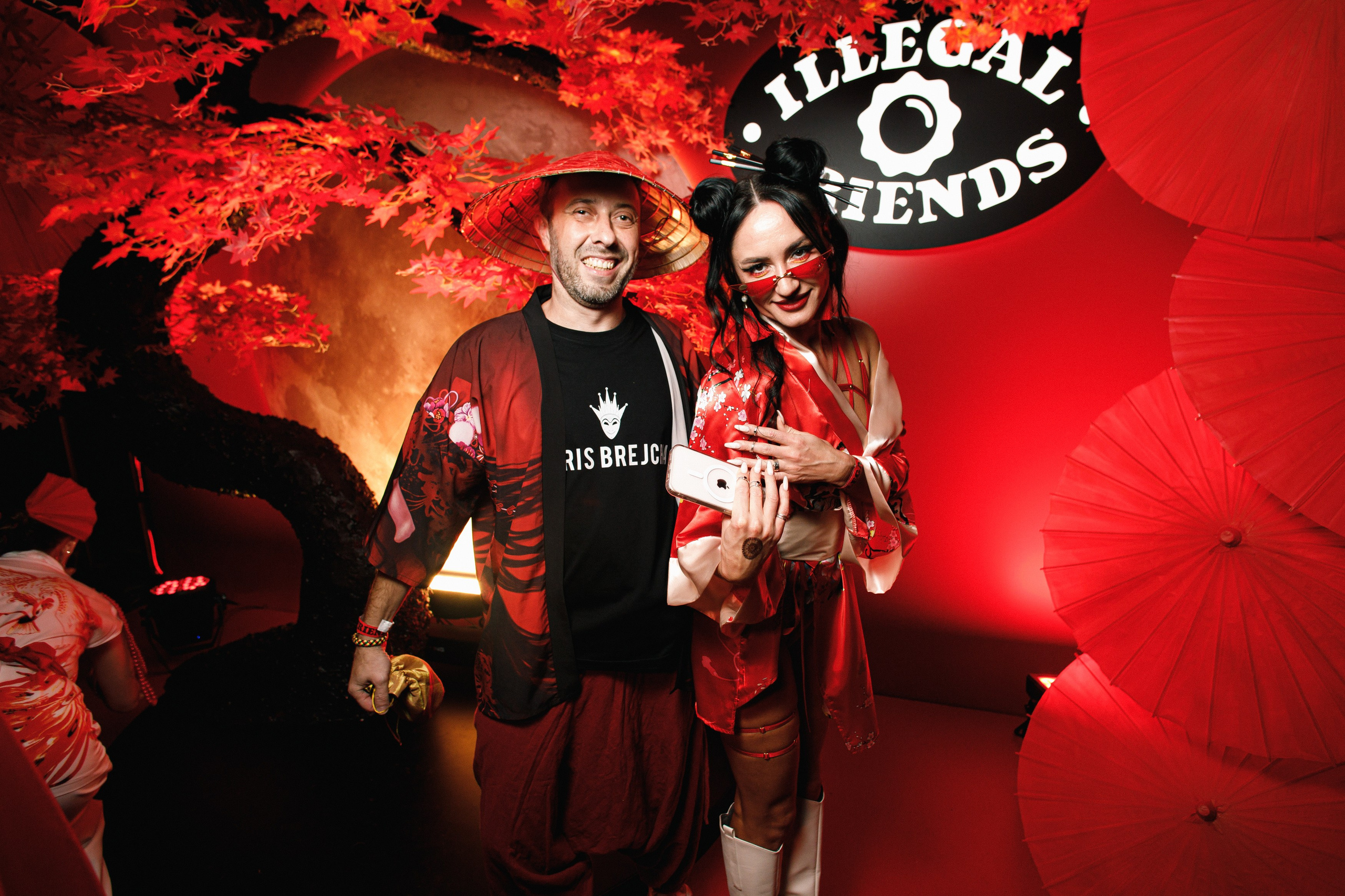 ILLEGAL FRIENDS | ASIA. СВОИ. ФОТООТЧЕТЫ-СОБЫТИЯ-МЕСТА