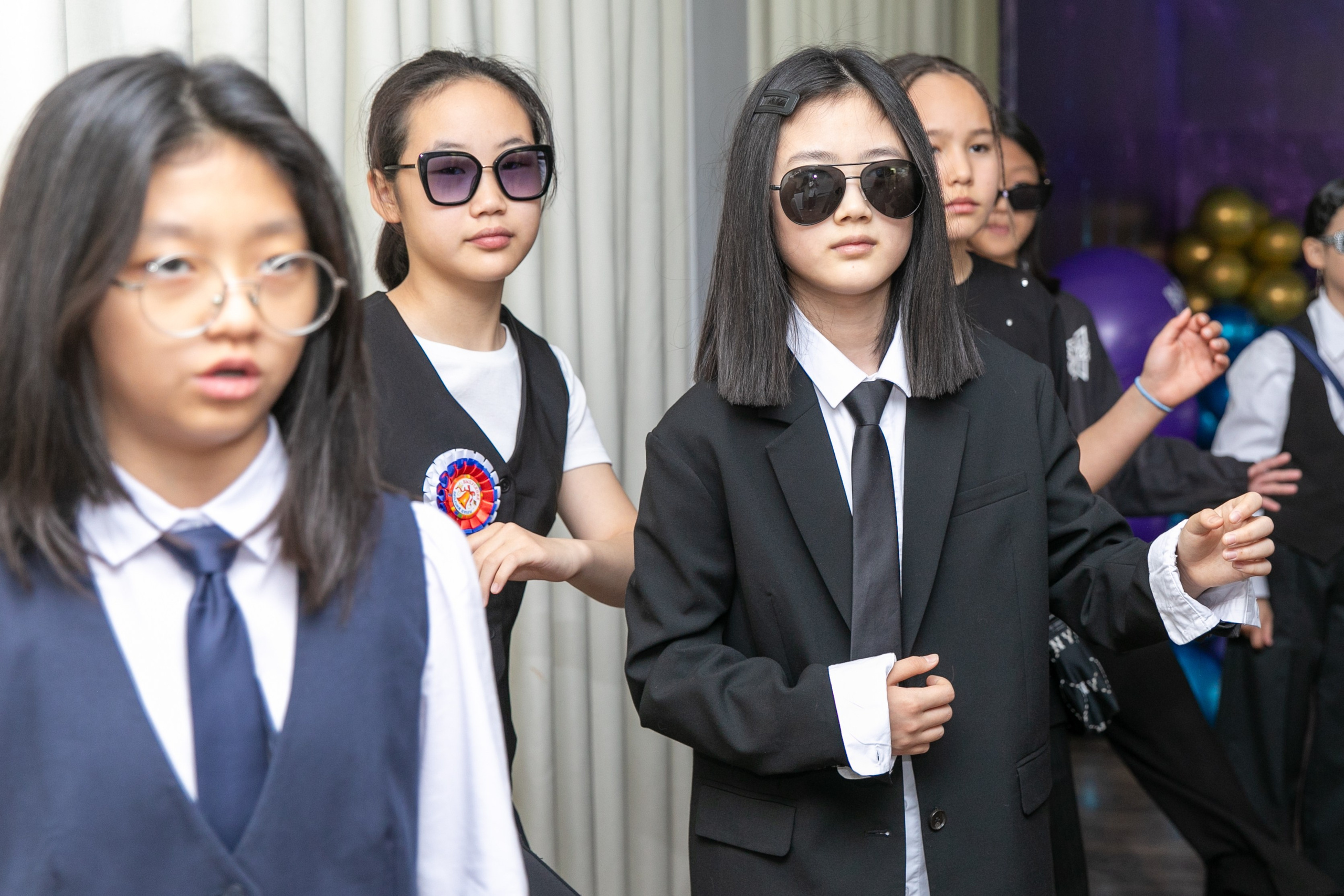 Выпускной 4 класс Гимназия 3 2025. Школьный и детский фотограф в Южно-Сахалинске Анастасия Лескова