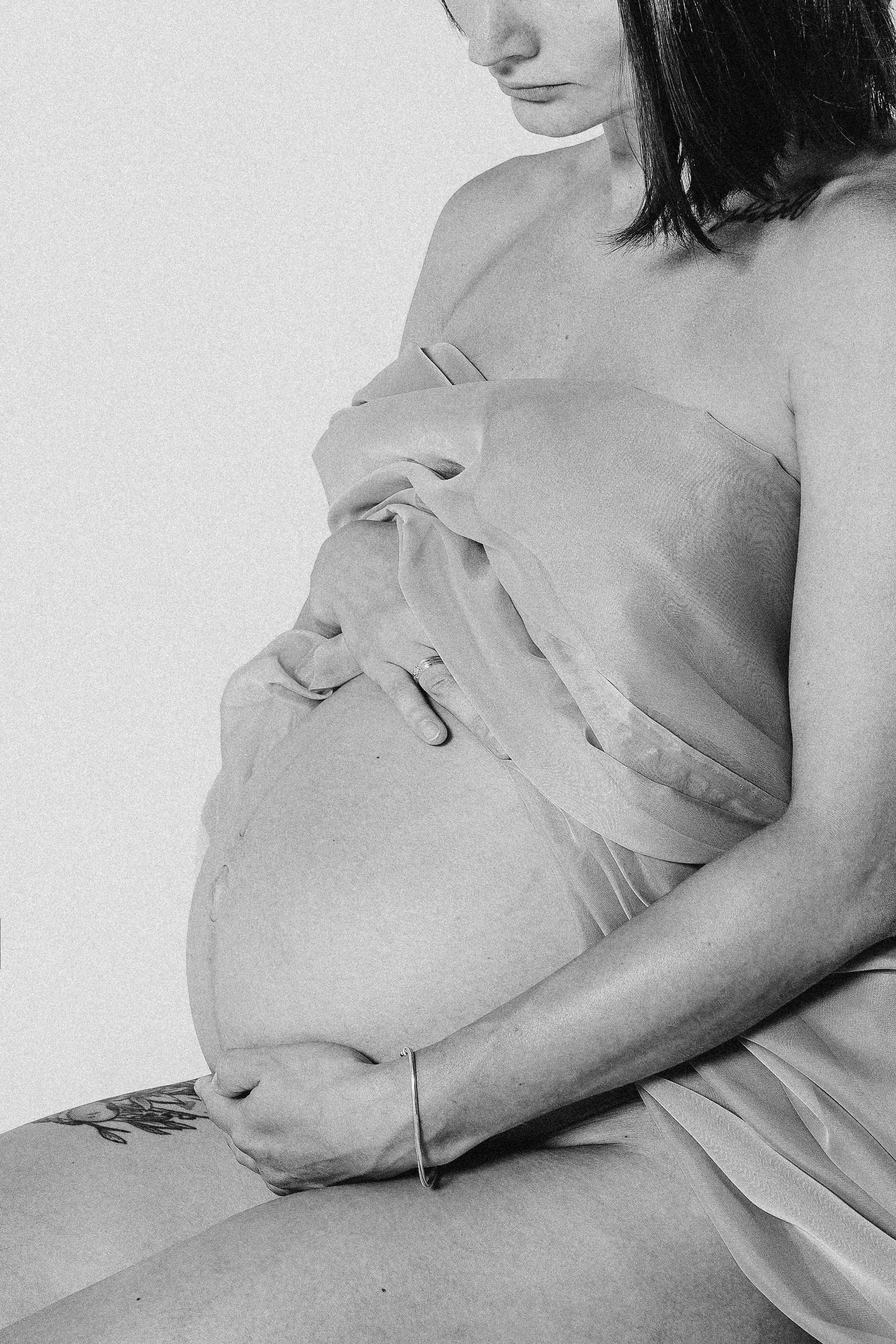 Беременность (минимализм). Фотограф Шунова Саша