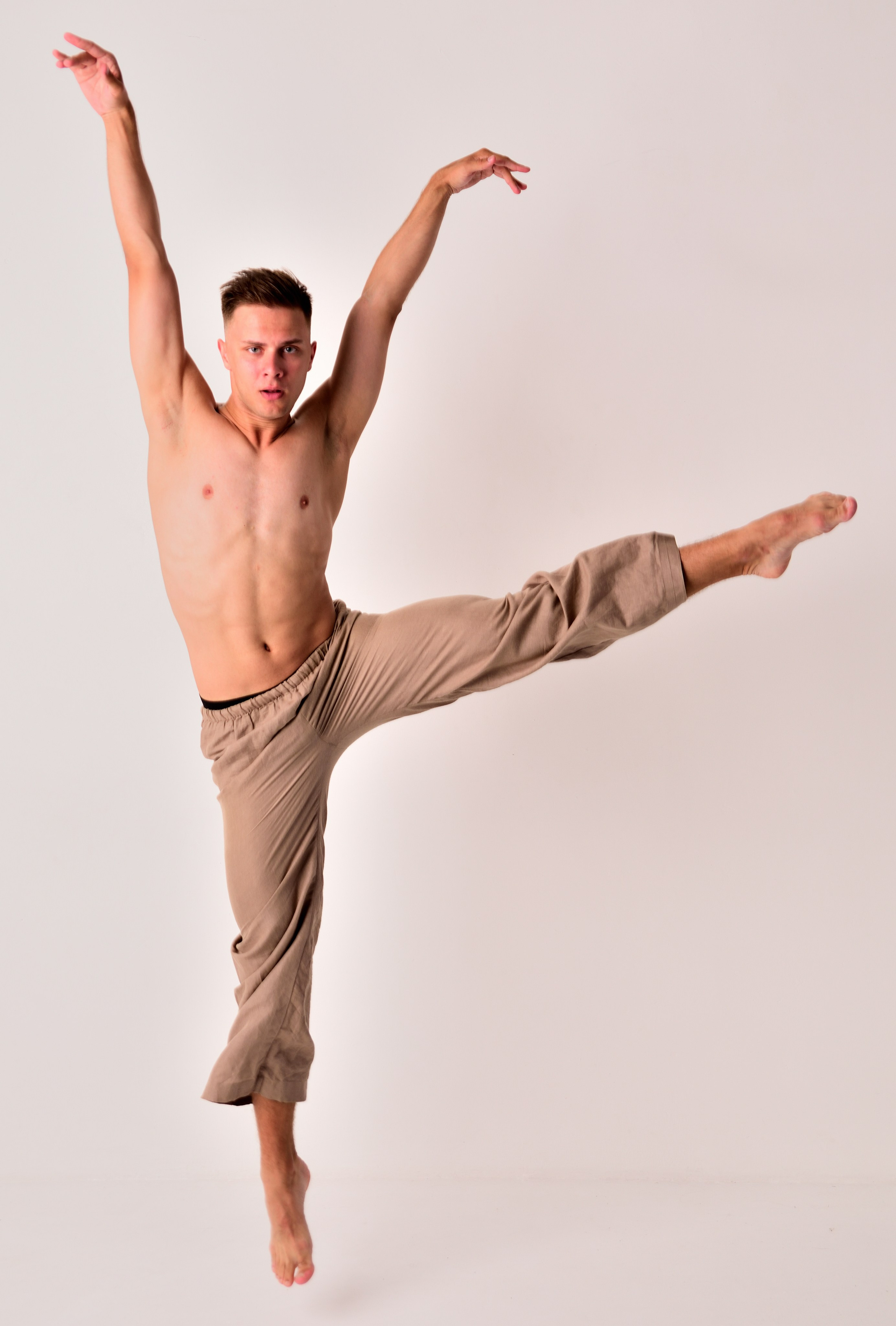 Никита. Кинематографичный свет