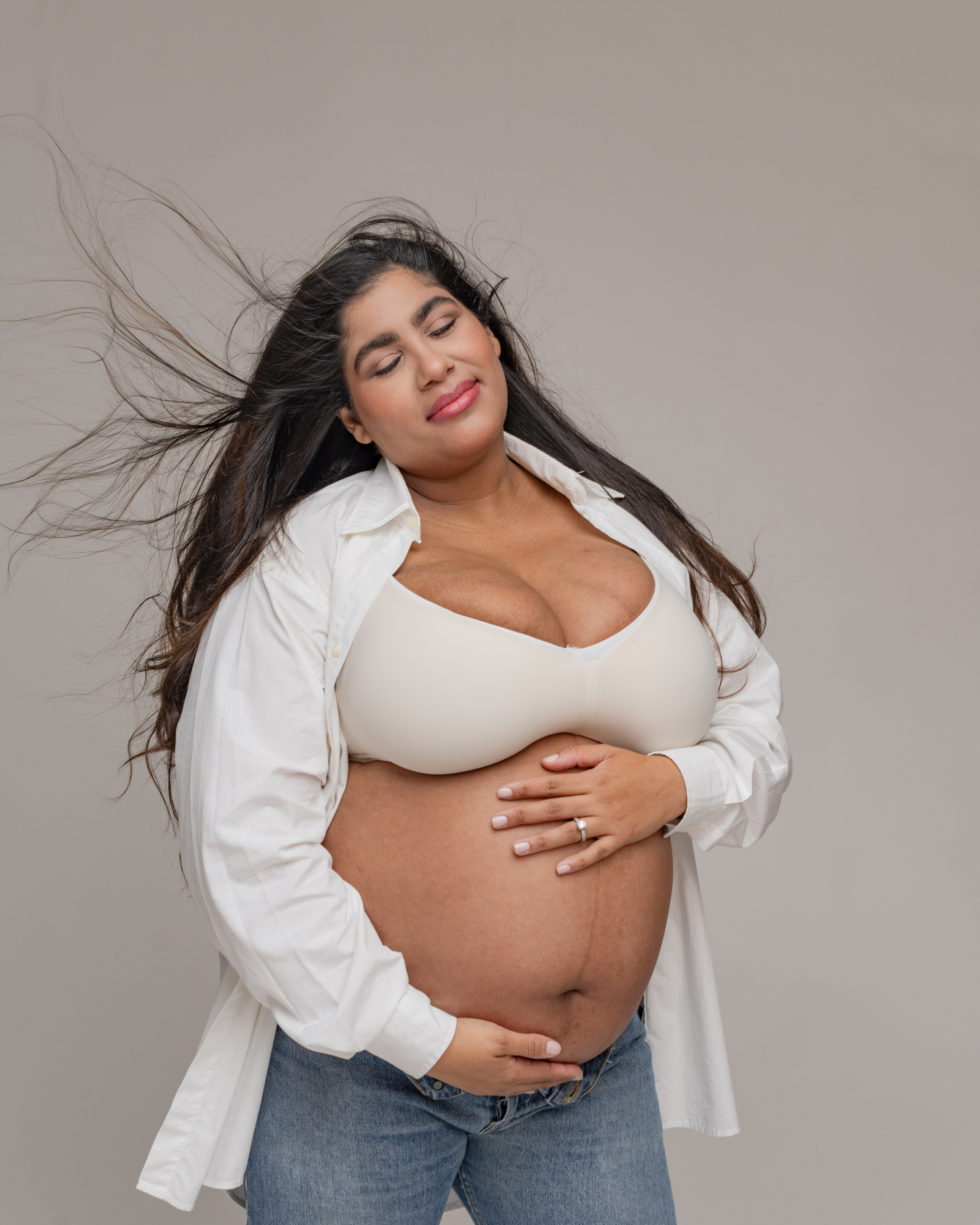 NOGLYS. Anastasiia Antoniuk portrait, family and couple photographer, Portugal