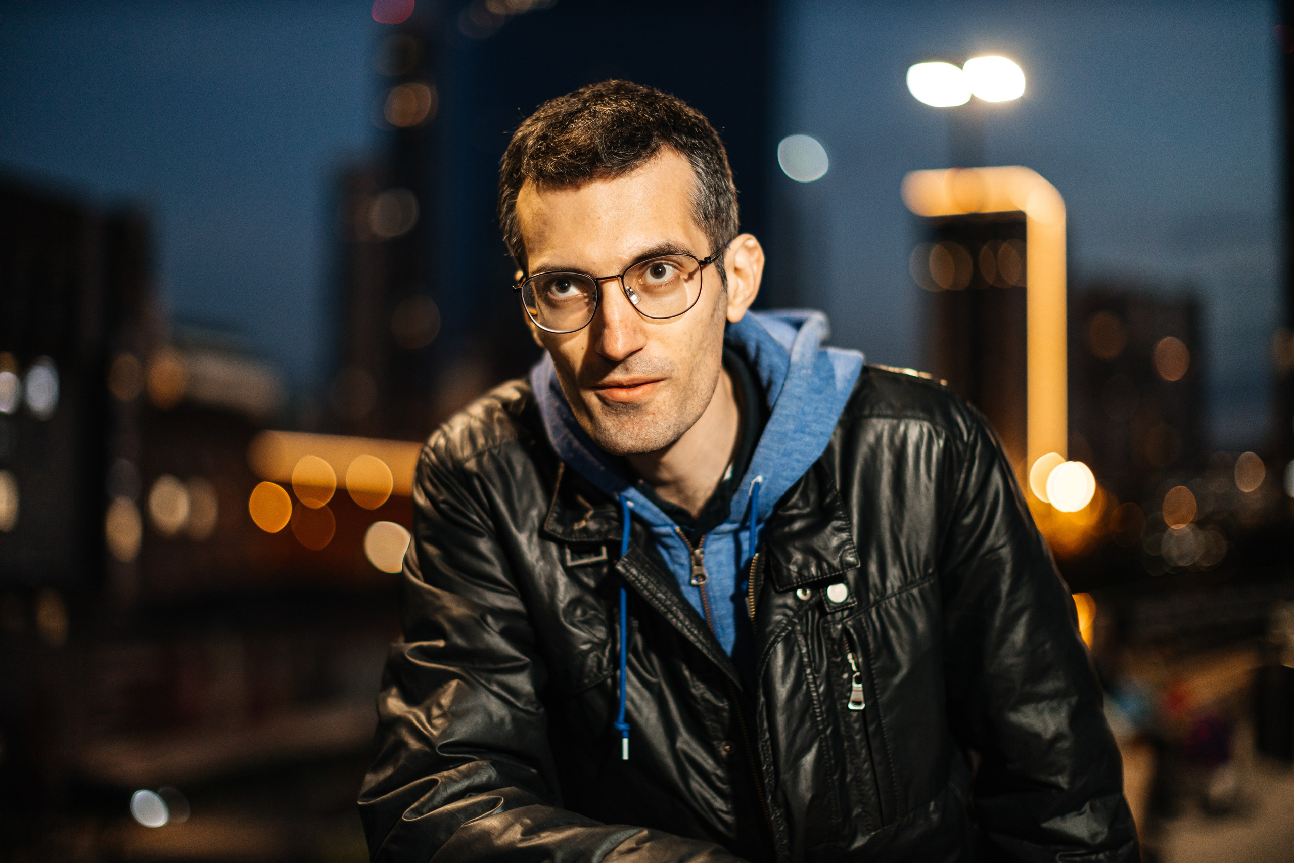 Мужской портрет, уличная фото съёмка. Александр Оношкин. Свадебный фотограф в Екатеринбурге