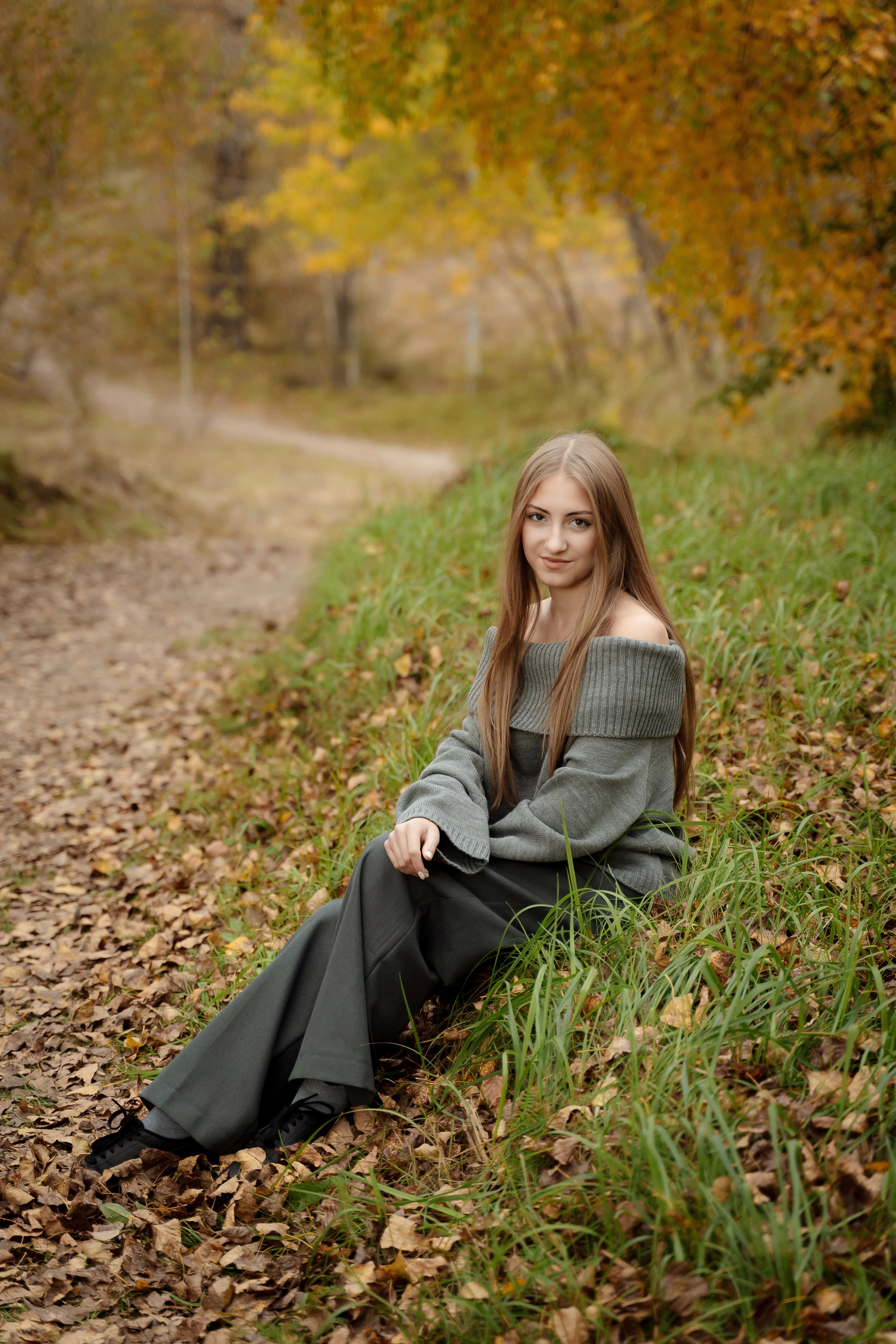 Фотосессия осенью в парке. 11 класс. Фотограф Ким Наталья в Красноярске