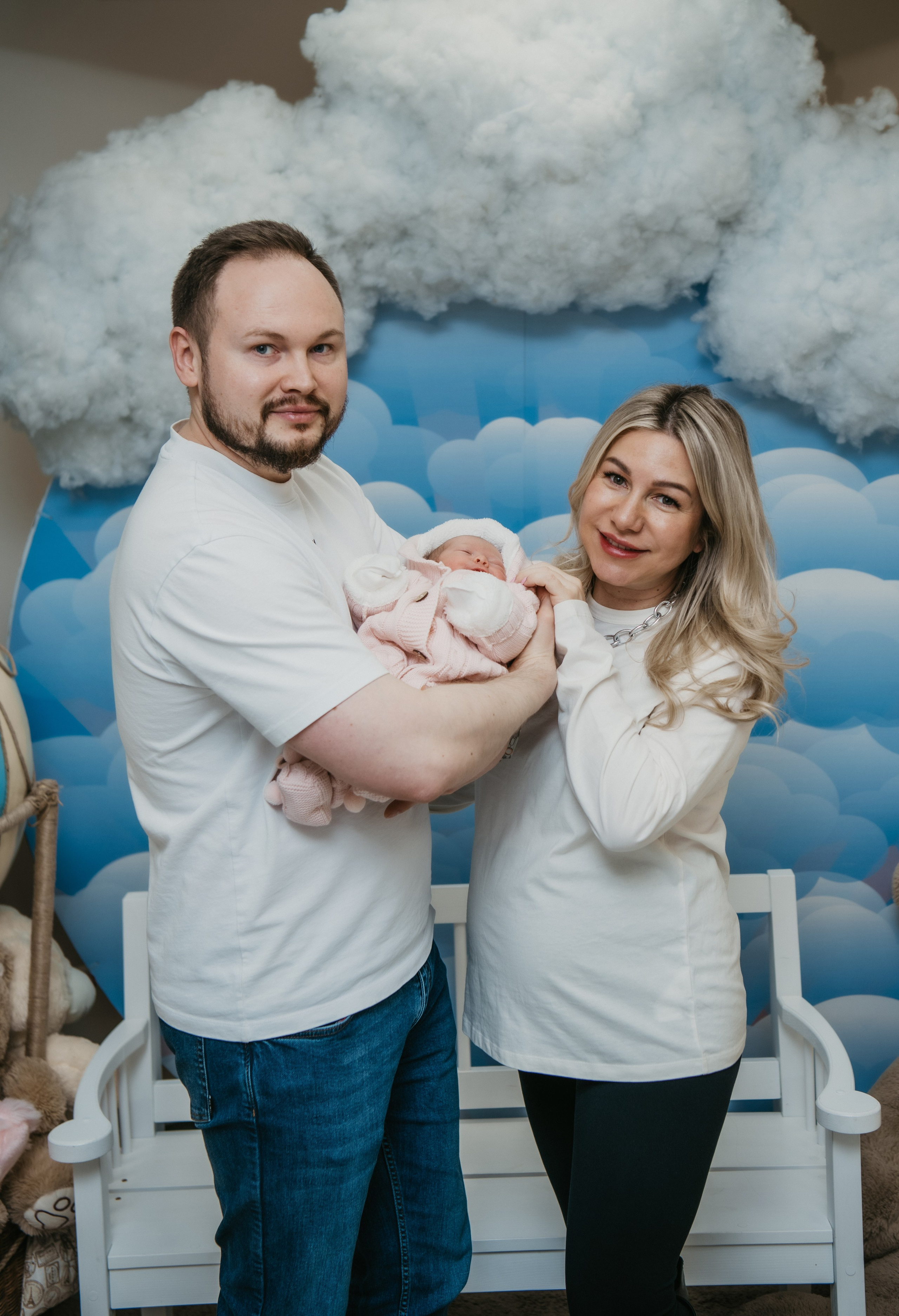 Выписка малышки. Мать и дитя на Севастопольском. Фотограф на выписку из роддома в Москве и МО
