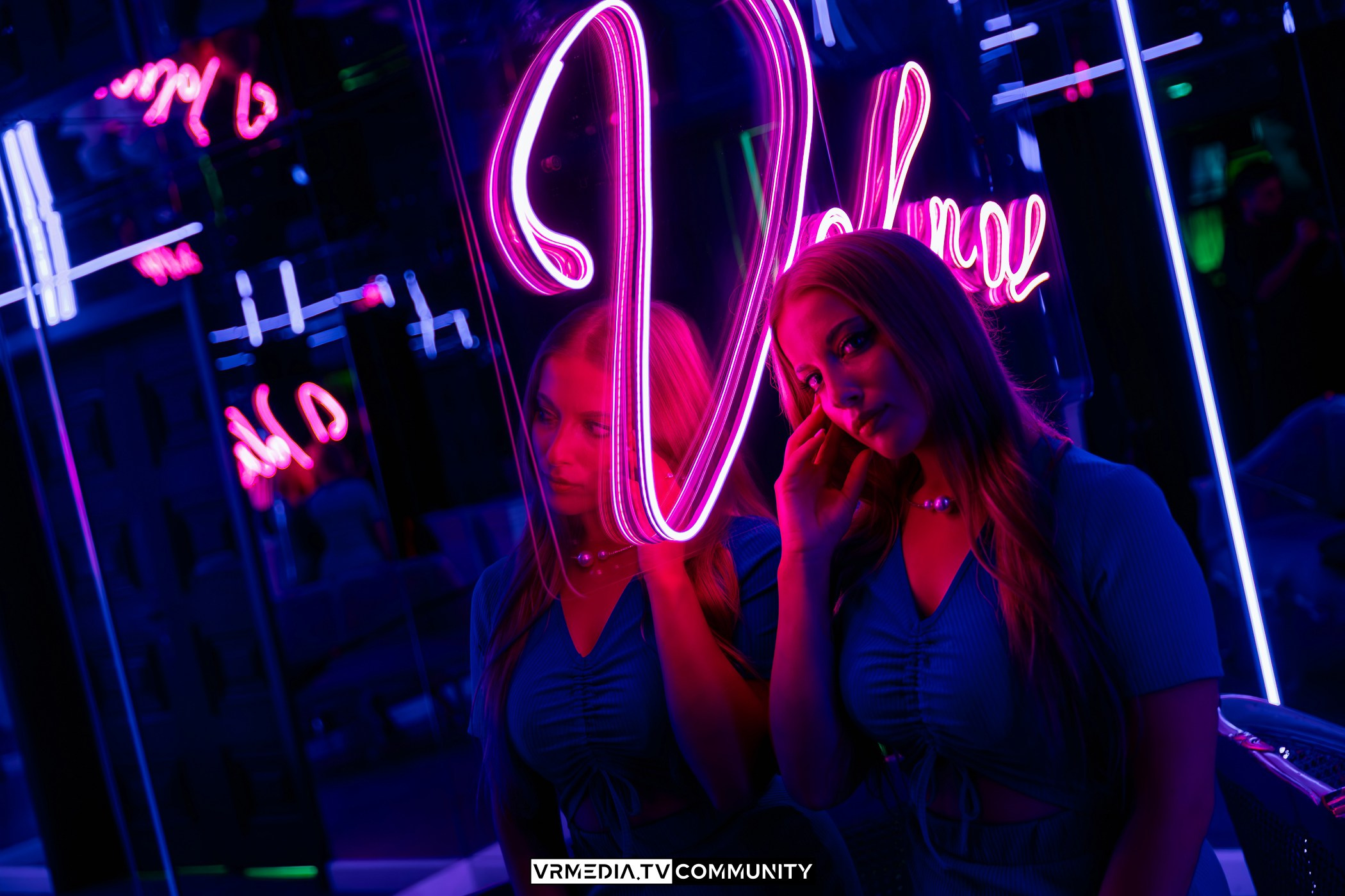 Караоке-бар «Volna»: Friends day или день дружбана