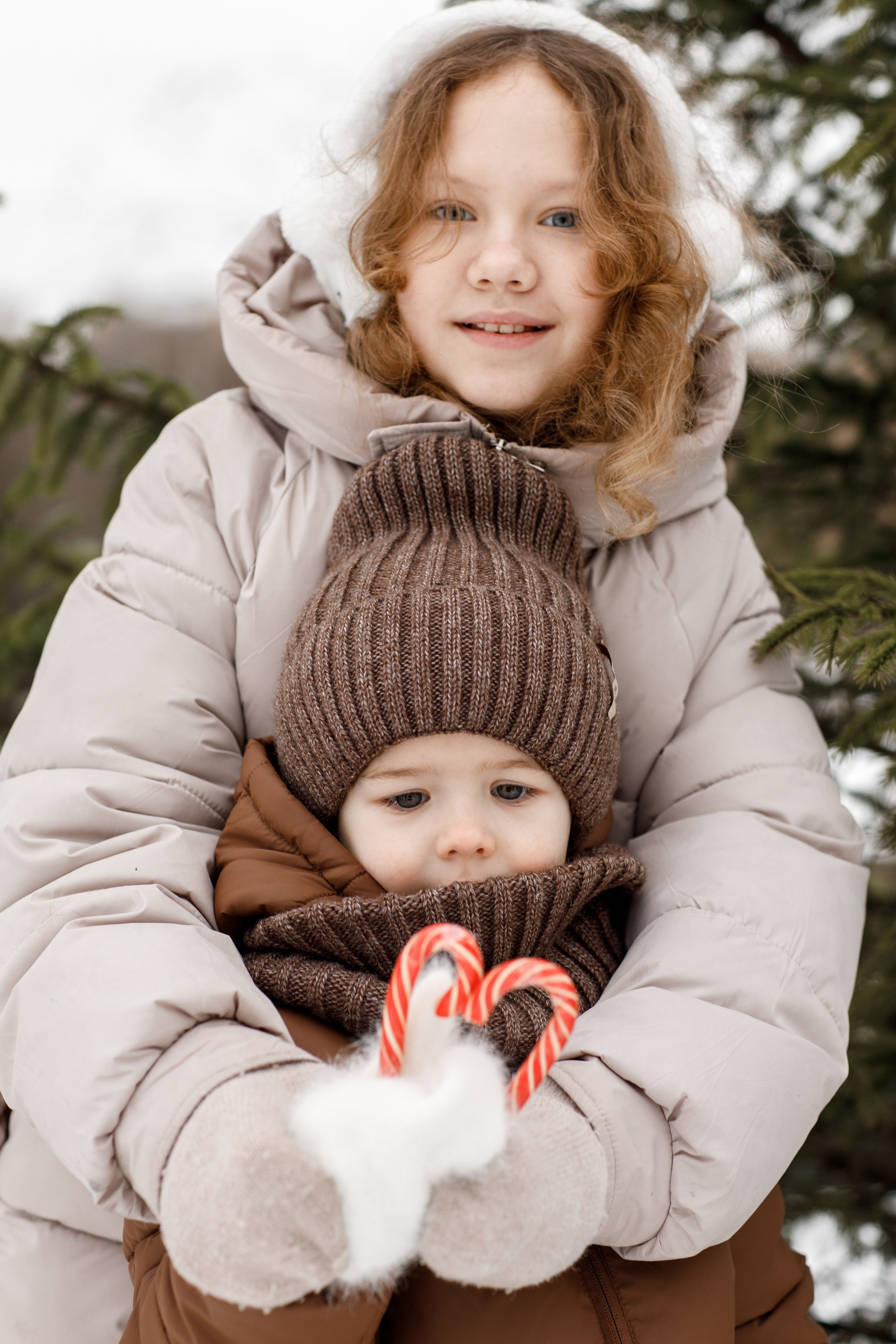 Семья у машины. Портретный фотограф в г. Москва Солнцево Яковлева Анастасия