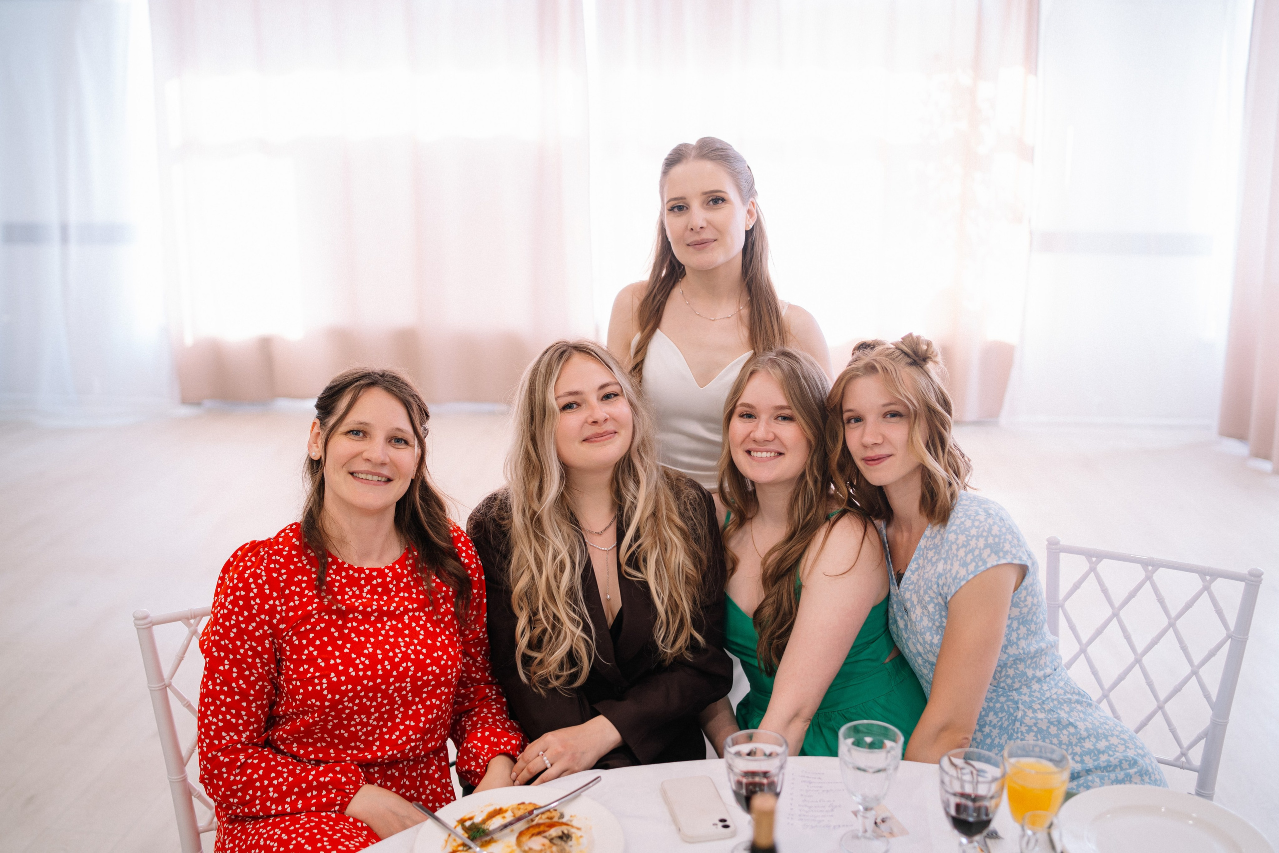 Анастасия и Роман — банкет Времена года. Репортажный (Event) фотограф в Барнауле | Даниил Маркин | Качество и вайб