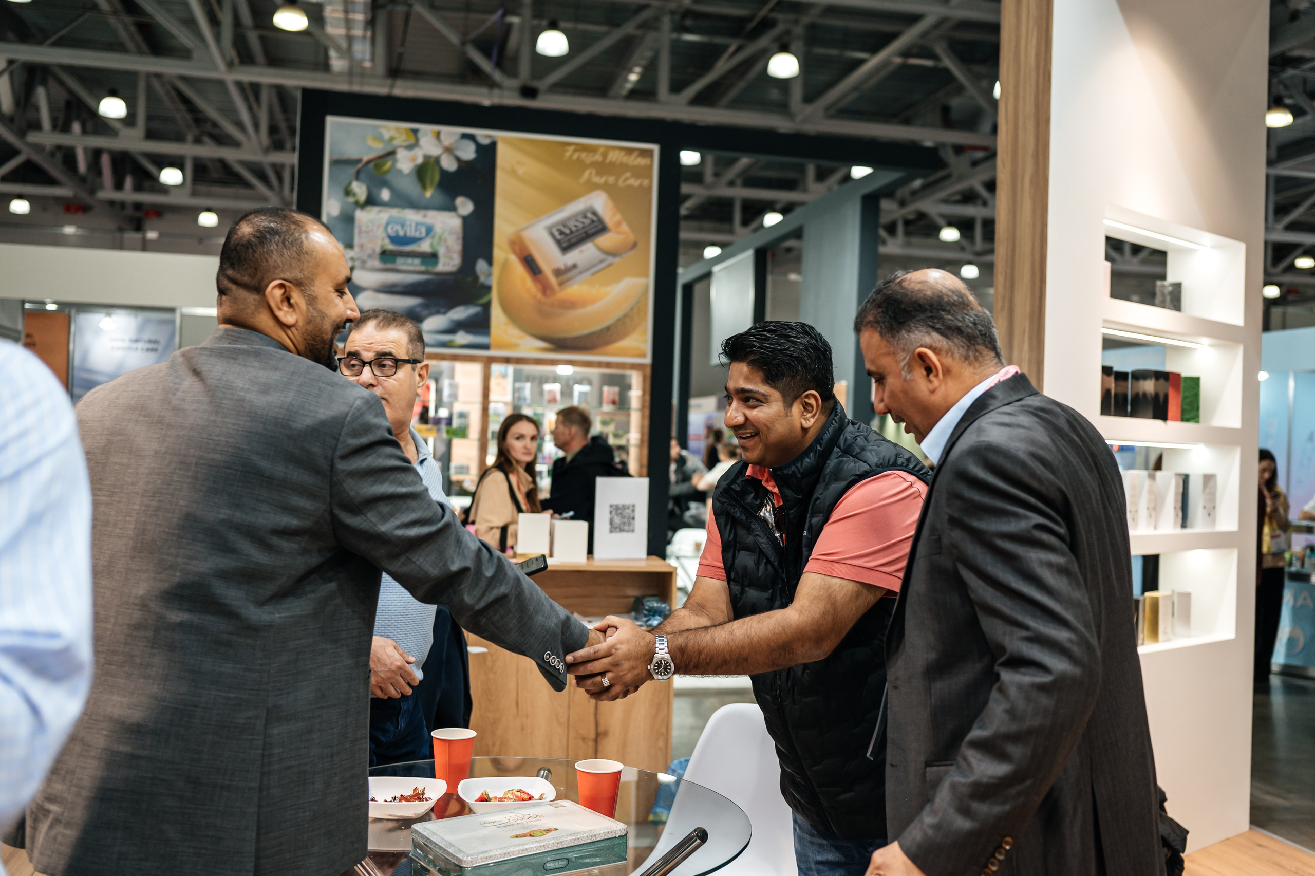 Almas parfumes Intersharm 2025. Фотограф в Москве Елена Брюханова