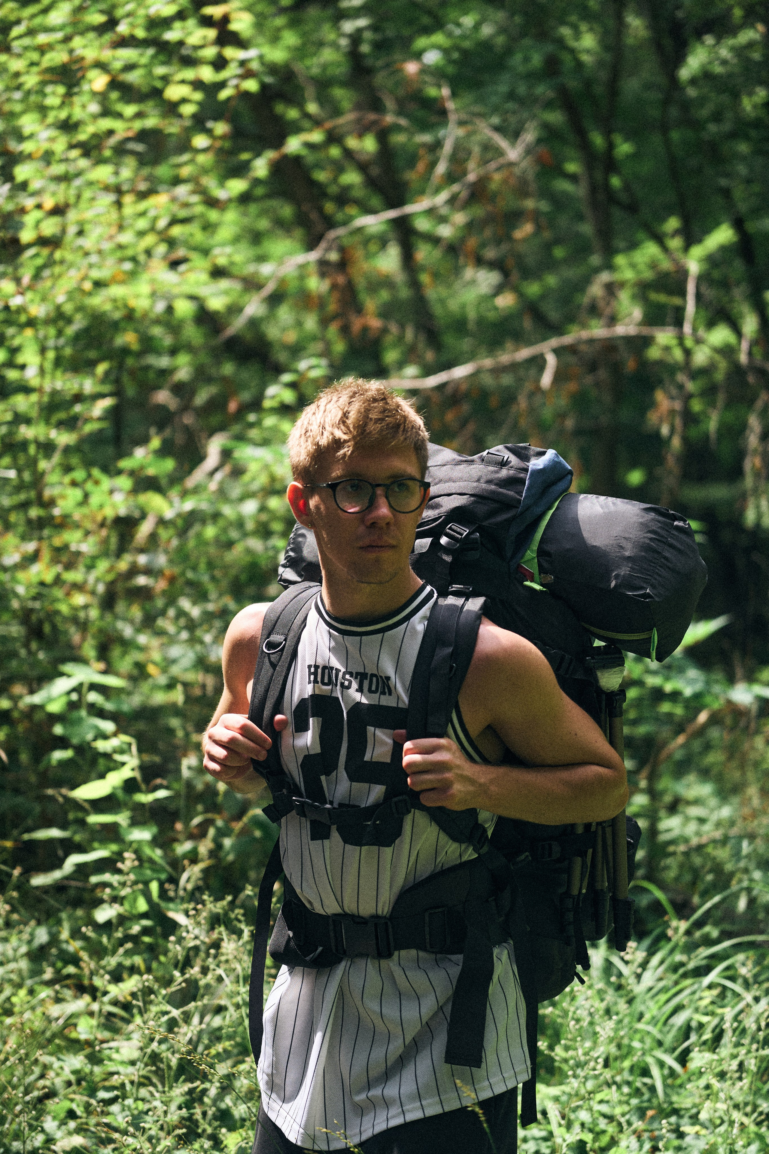 Репортаж трекинга тур группы. Фэшн-фотография и портреты в Владивостоке. Превращаю съёмку в повествование — создаю образы с сюжетом, которые остаются в памяти