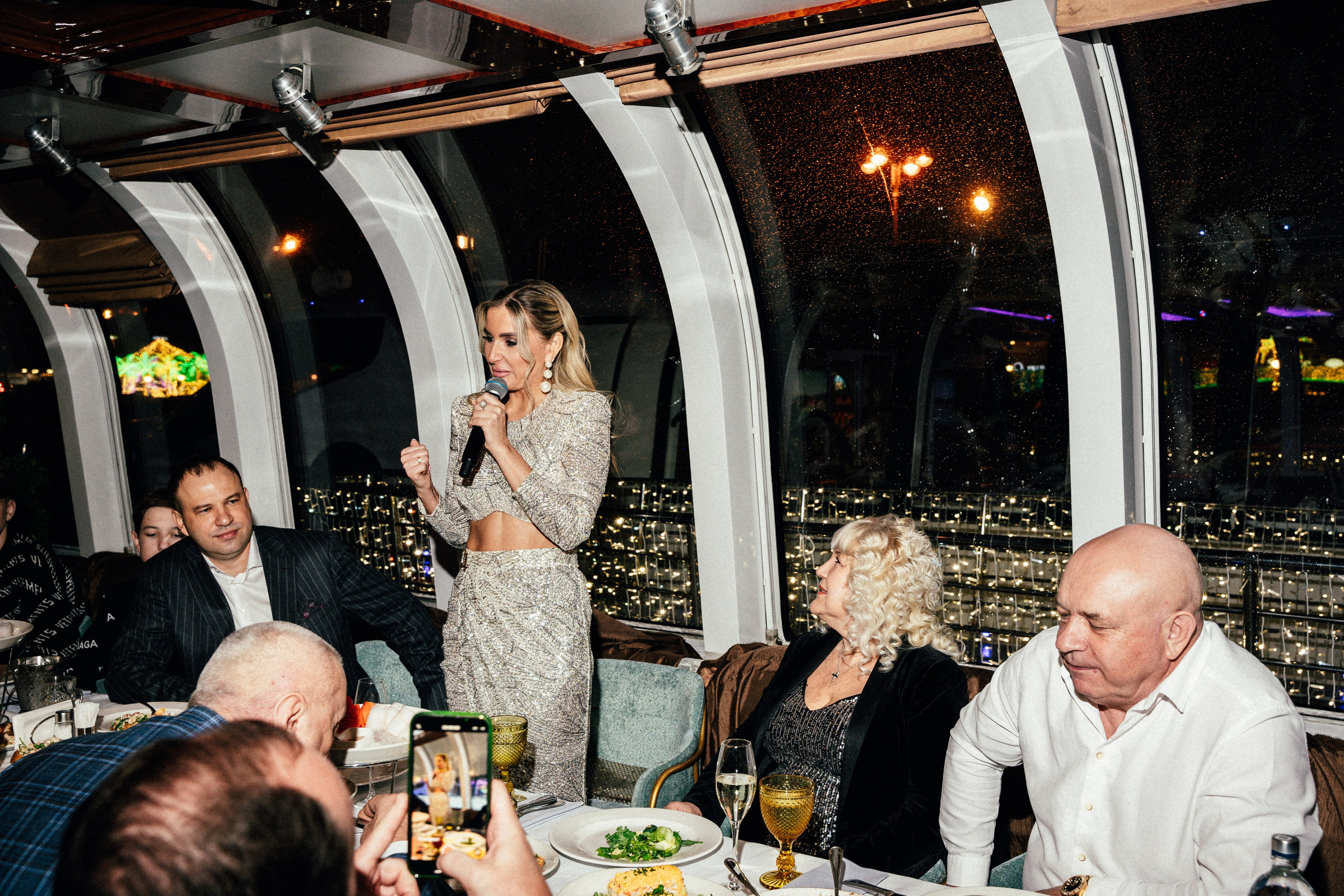 Корпоратив Erwin Река. Портретный и репортажный фотограф