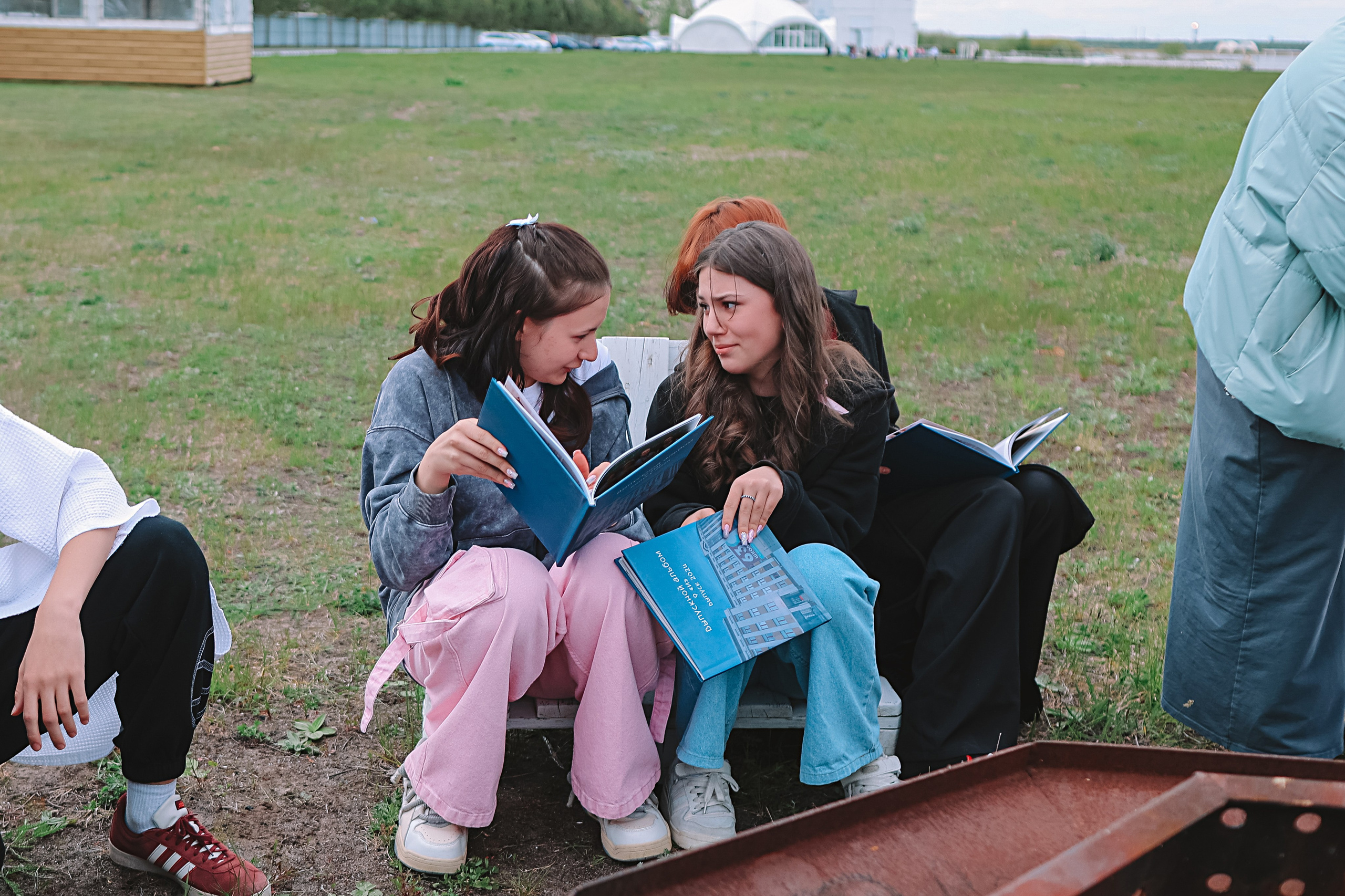 Последний звонок. Семейный фотограф Тюмень, фотограф на роды Салмина Мария