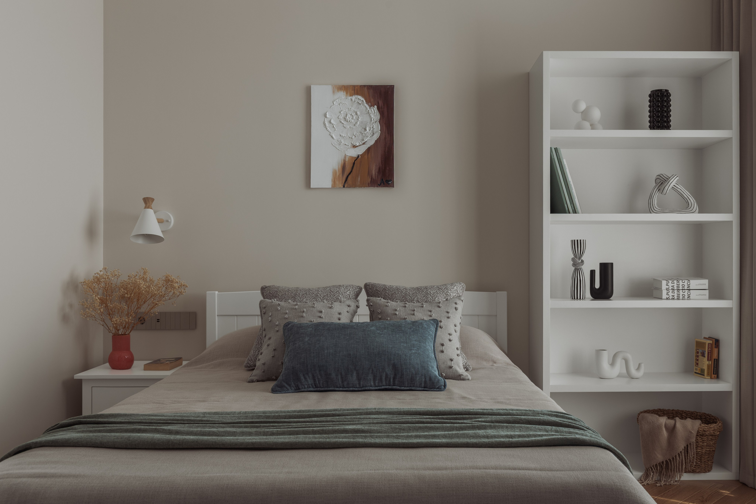 Sharafat Duisenbinova — Sunset Avenue. Roman Yakunin — interior photographer in Almaty, Kazakhstan