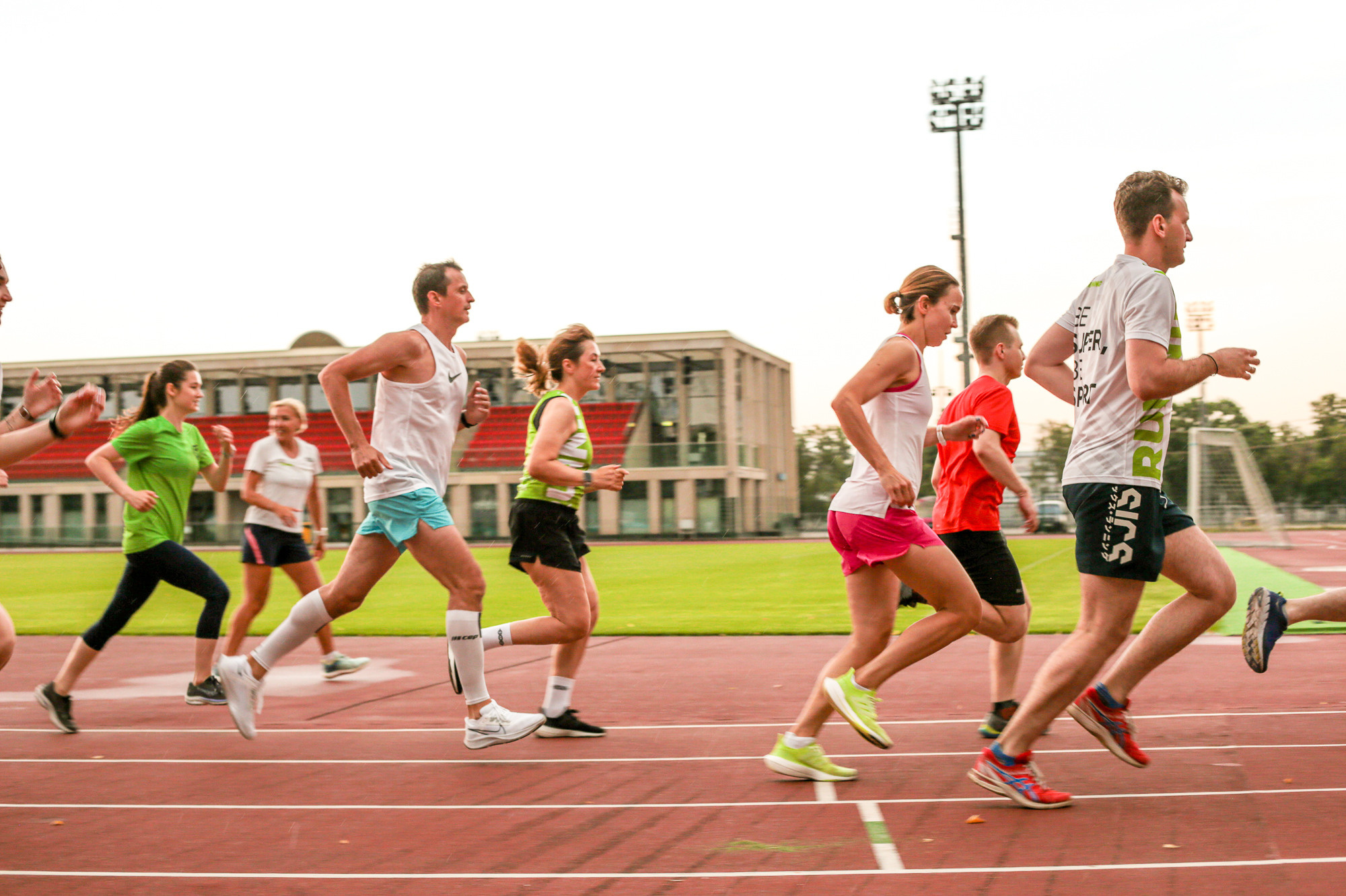 Тренировка команды Совкомбанк со школой I LOVE RUNNING, Лужники. Коммерческий фотограф Ксения Есина