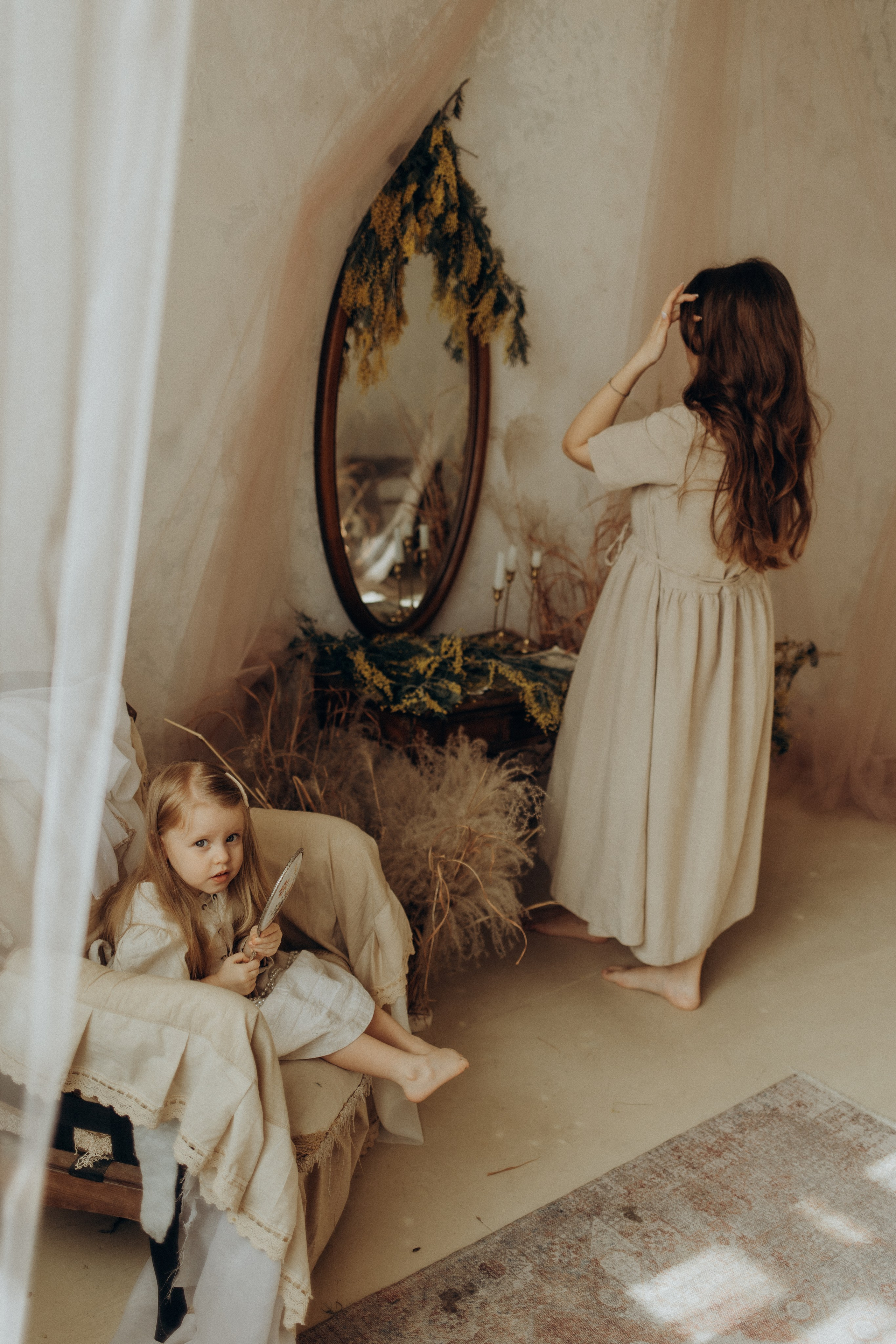 Материнство в студии FTH. Фотограф на первый годик, семейный и детский фотограф в Новосибирске