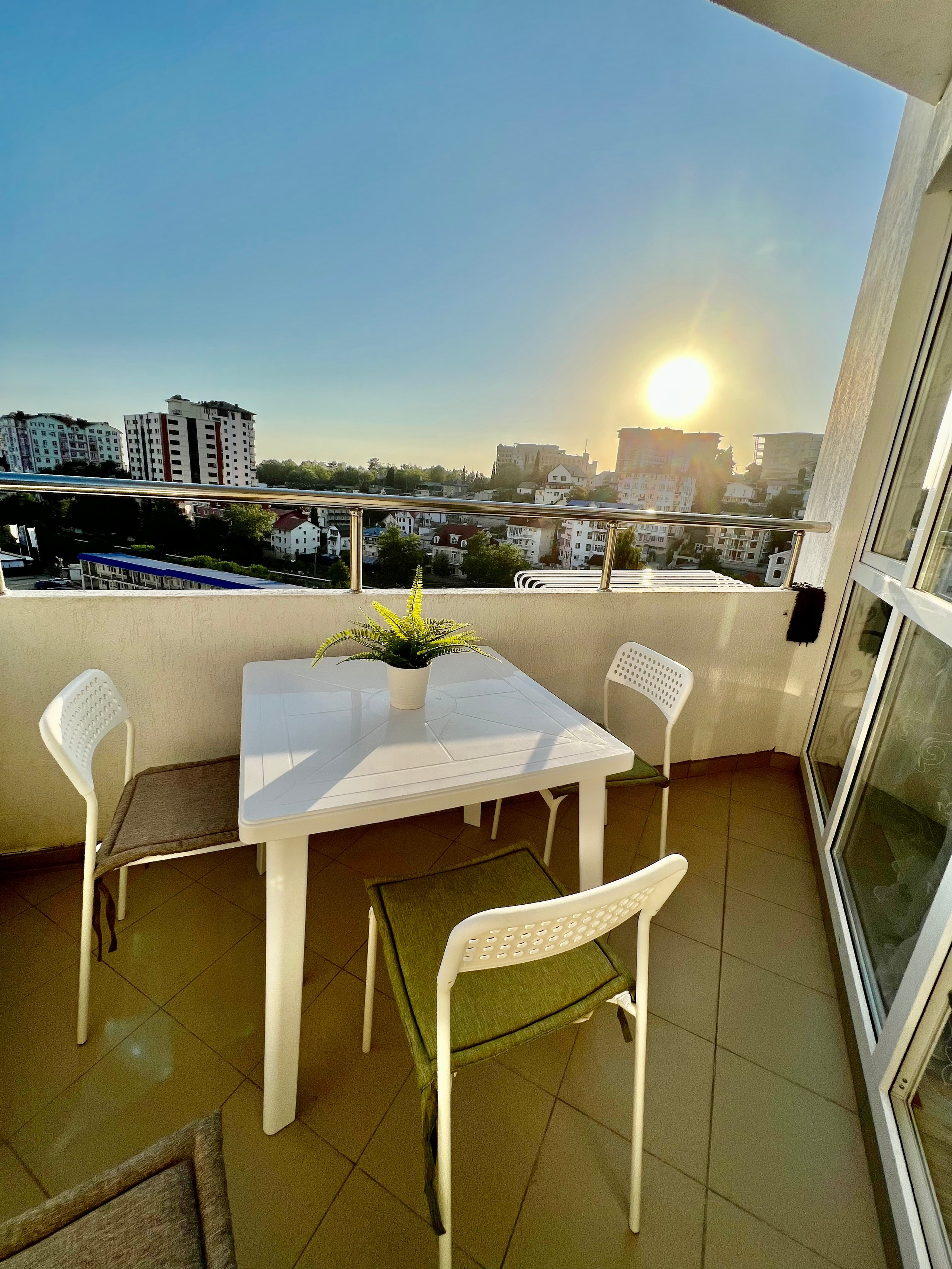 Светлая, уютная квартира рядом с морем!. Квартиры посуточно, длительно в Сочи, LARA APART GROUP