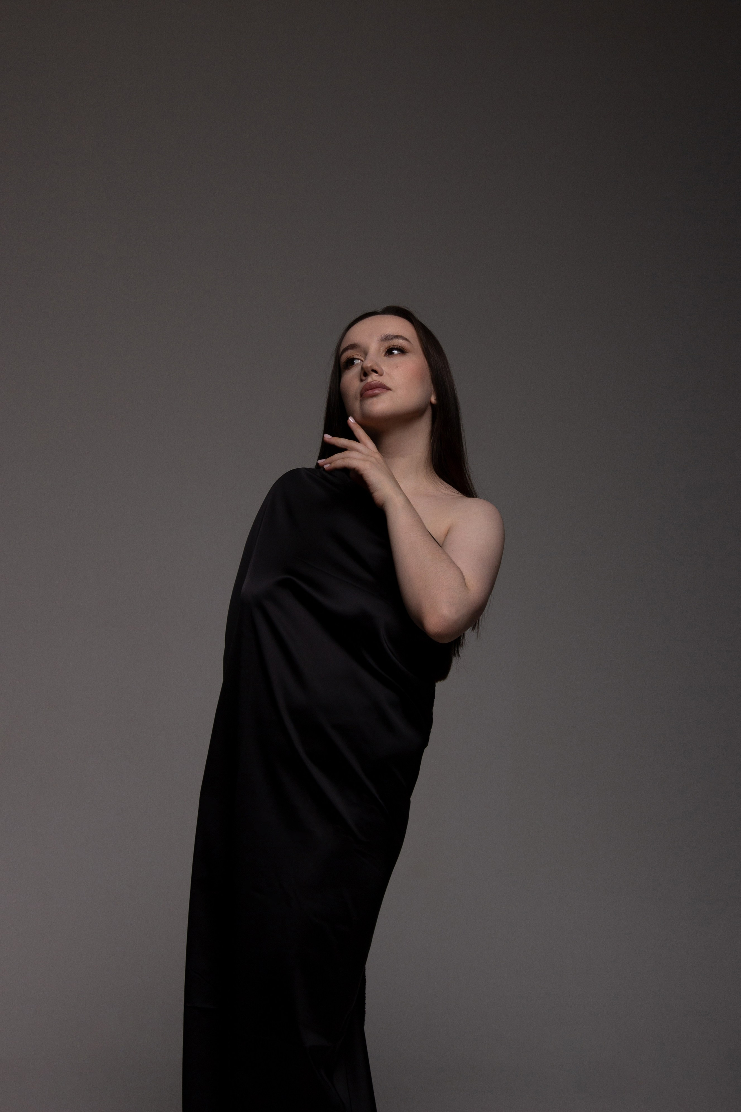 Студийные съемки. Коммерческий фотограф Эльмира в Ташкенте