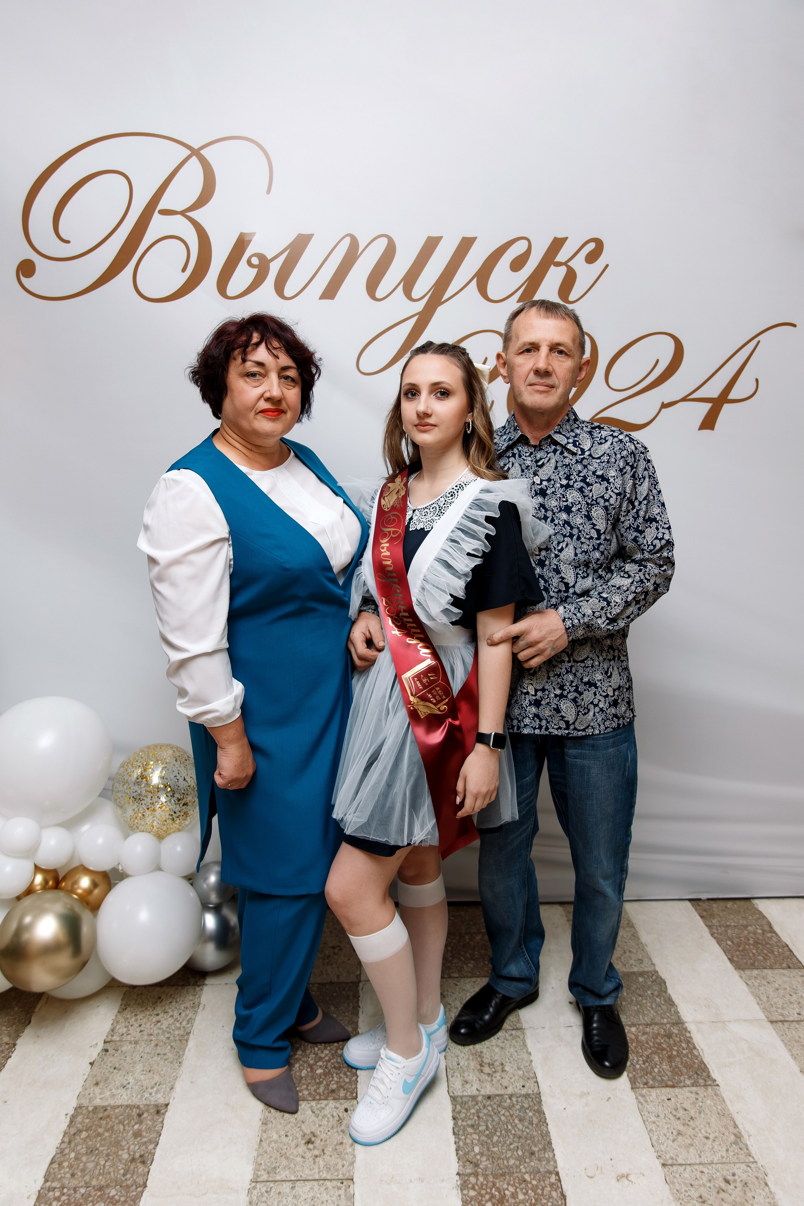 11 класс Последний звонок. Фотограф Любовь Корниенко, Примоский край