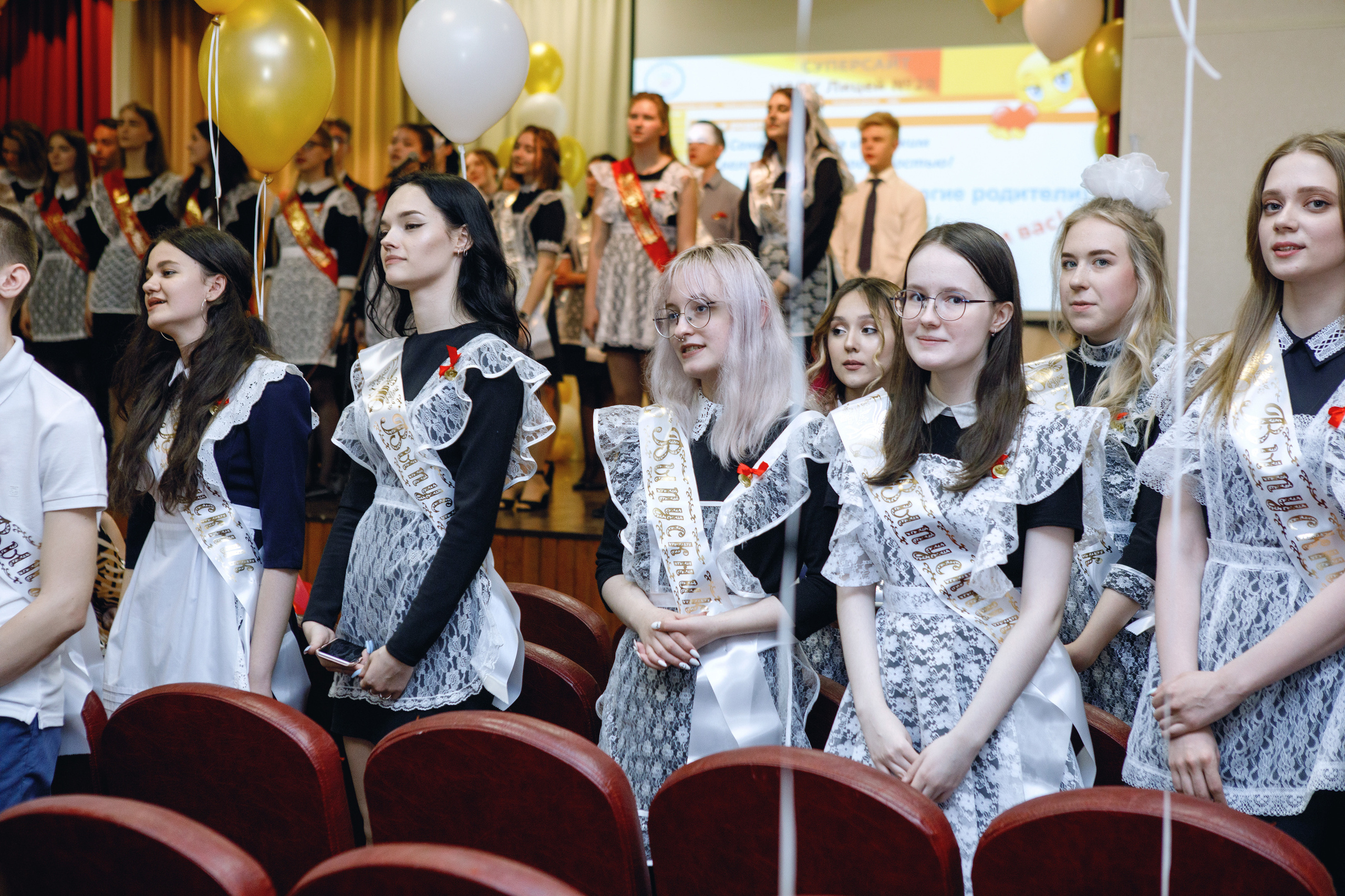 Последний звонок и выпускной в школе. Фотомастерская Воробьевых