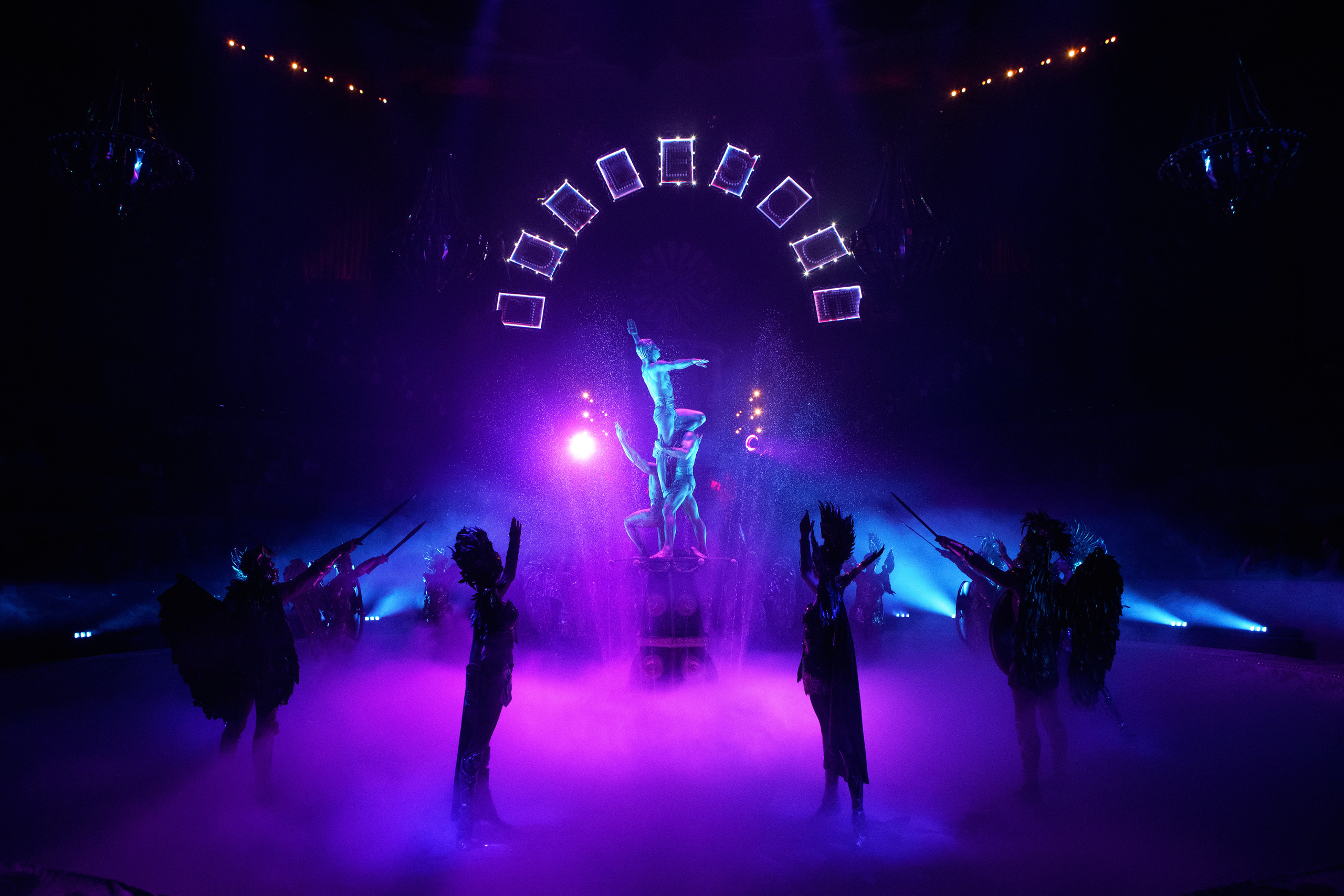 Грандиозный «БУРЛЕСК» Гии Эрадзе ВПЕРВЫЕ в Новосибирском цирке!. Фотомастерская Воробьевых