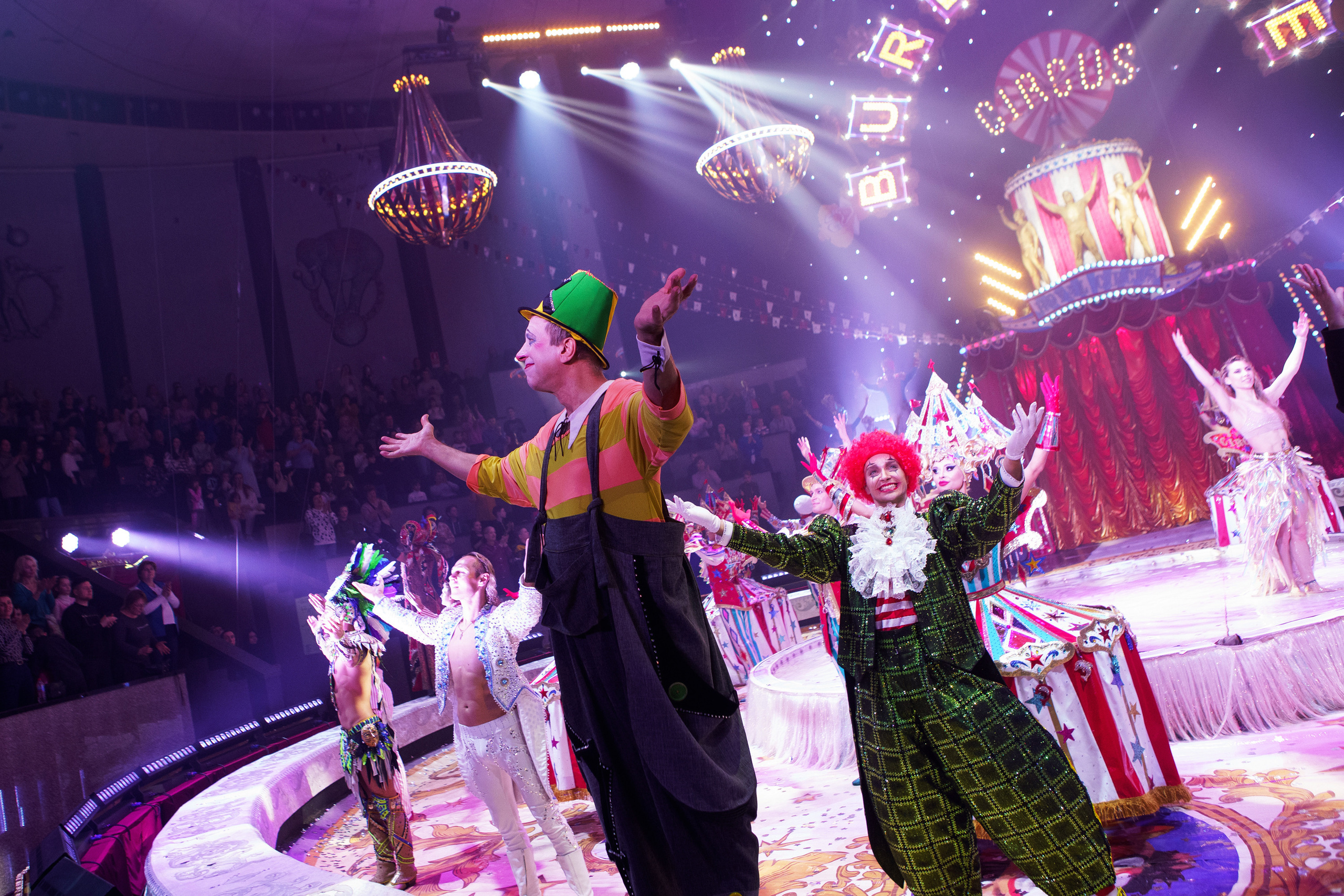 Грандиозный «БУРЛЕСК» Гии Эрадзе ВПЕРВЫЕ в Новосибирском цирке!. Фотомастерская Воробьевых