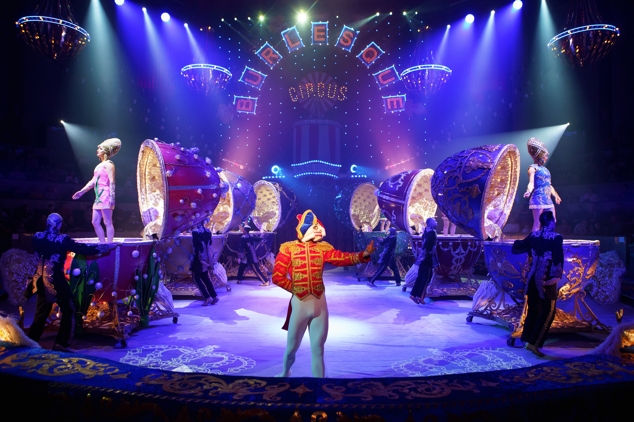 Грандиозный «БУРЛЕСК» Гии Эрадзе ВПЕРВЫЕ в Новосибирском цирке!. Фотомастерская Воробьевых